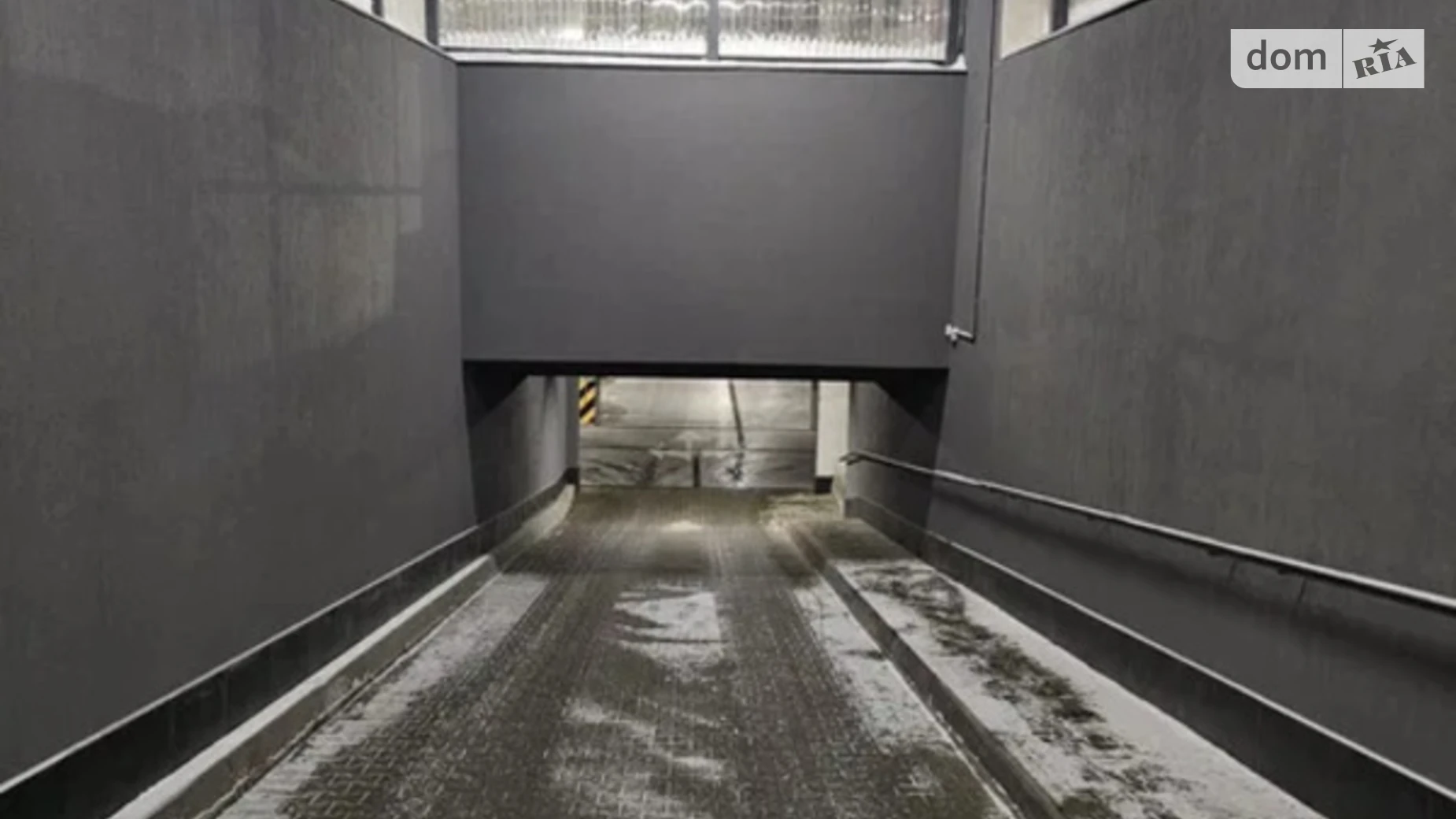 Продается подземный паркинг под легковое авто на 24 кв. м, цена: 40500 $ - фото 4