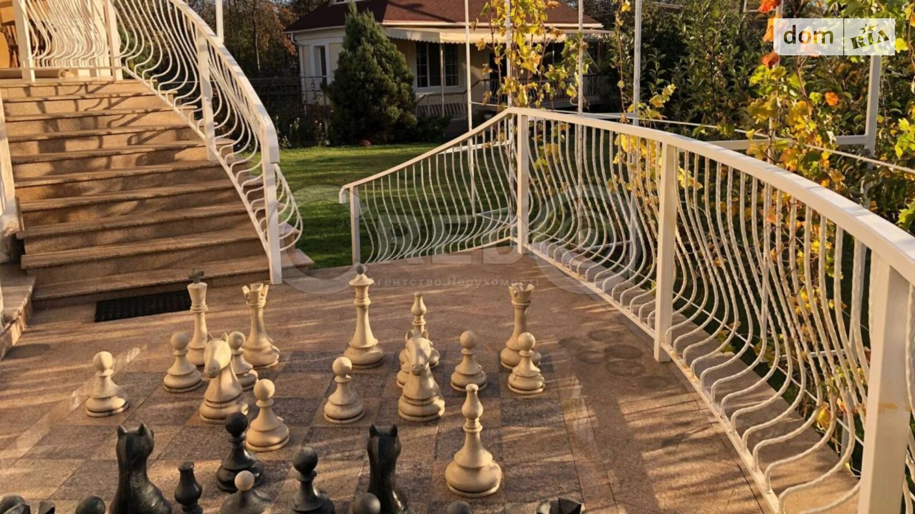 Продается дом на 2 этажа 458.2 кв. м с участком, цена: 450000 $ - фото 3