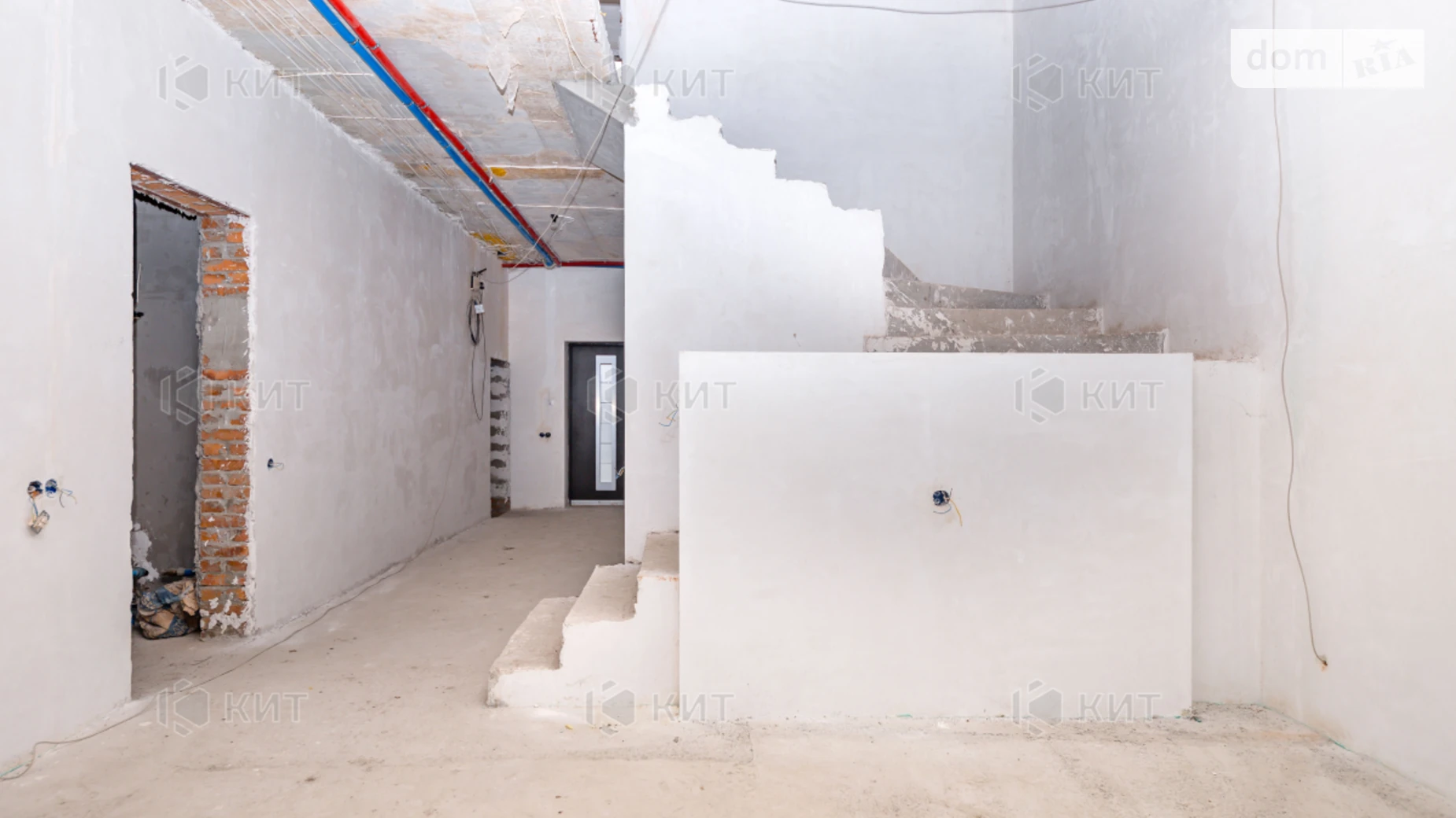 Продается дом на 2 этажа 206 кв. м с участком, цена: 195000 $ - фото 4