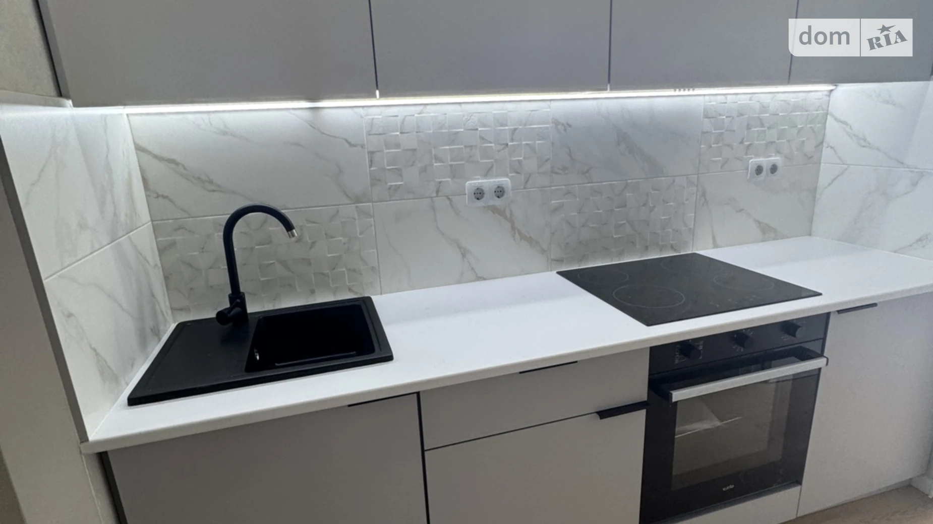 Продается 2-комнатная квартира 46 кв. м в Лиманке, ул. Жемчужная, 12 - фото 2