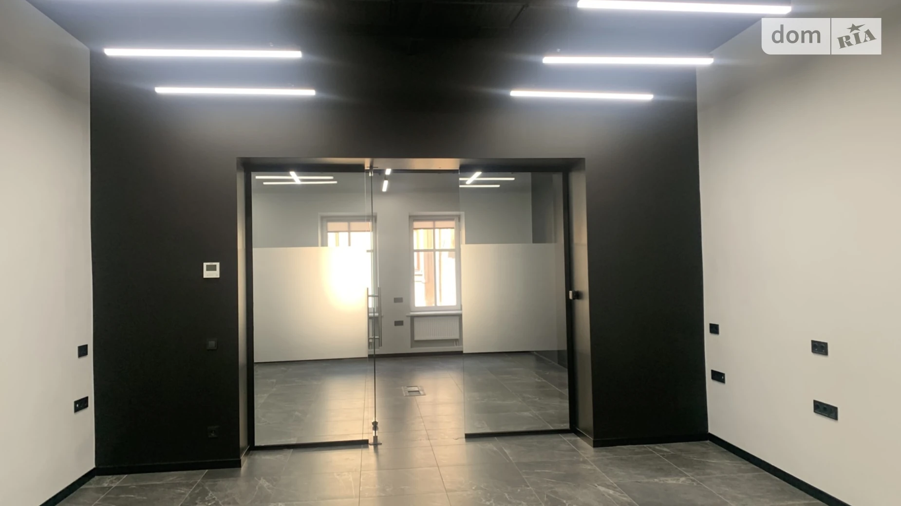 Сдается в аренду офис 180 кв. м в бизнес-центре, цена: 2700 $ - фото 5