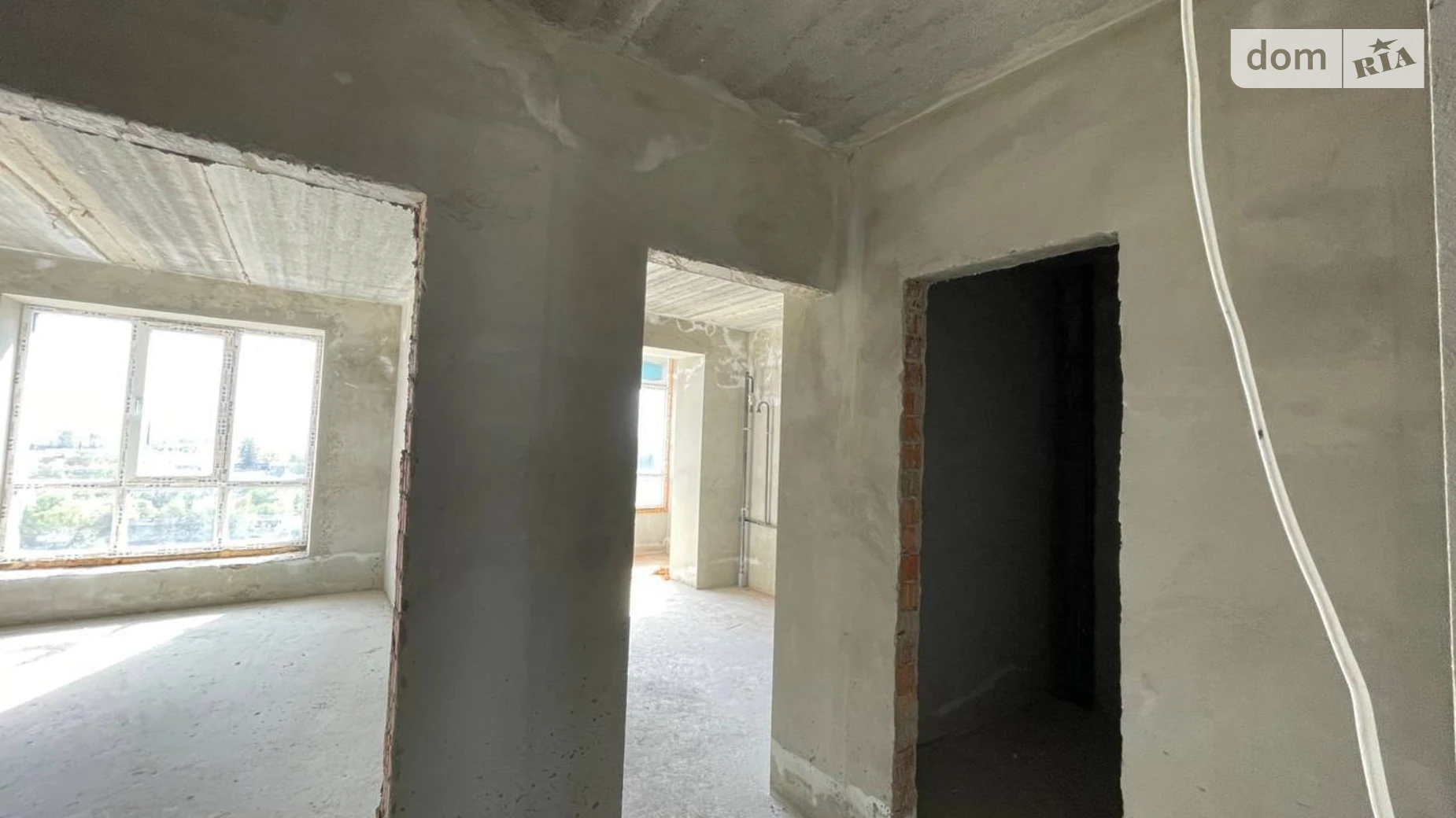 Продается 2-комнатная квартира 62 кв. м в Ивано-Франковске, ул. Вячеслава Черновола, 155 - фото 2