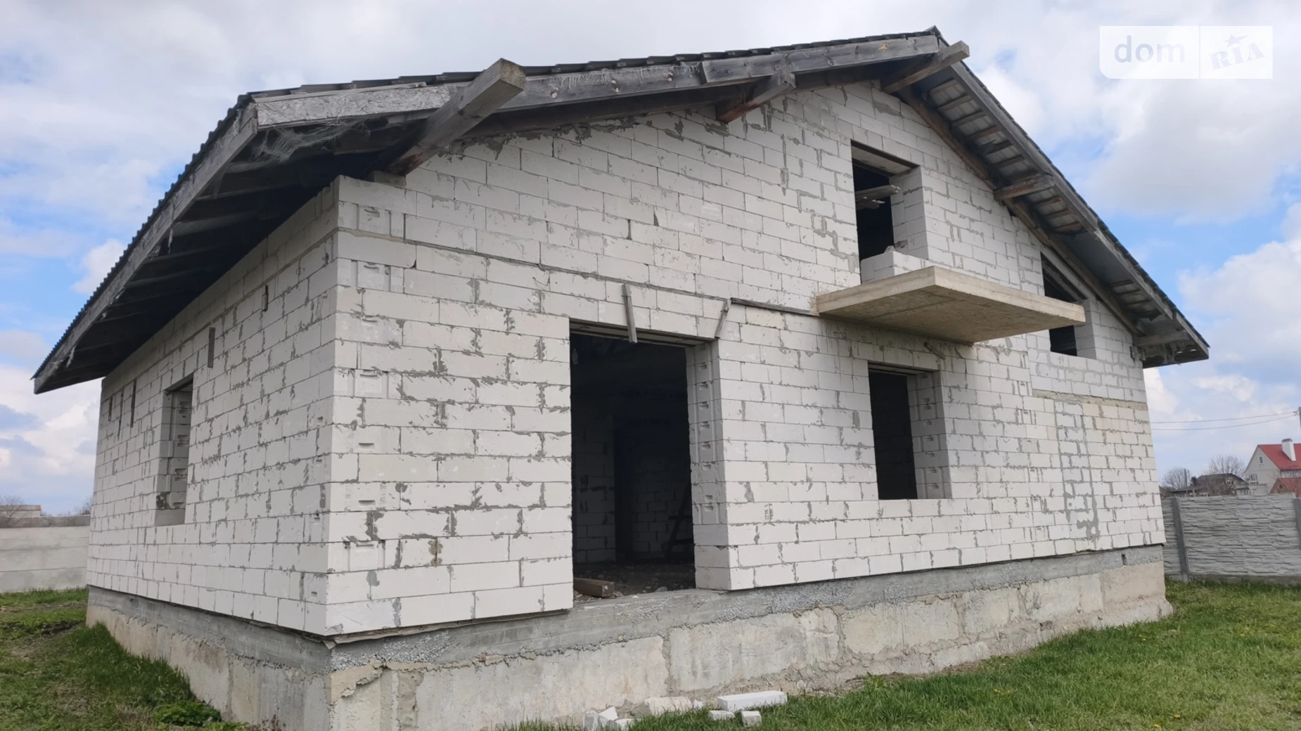 Продается дом на 2 этажа 208 кв. м с камином, цена: 42000 $ - фото 4