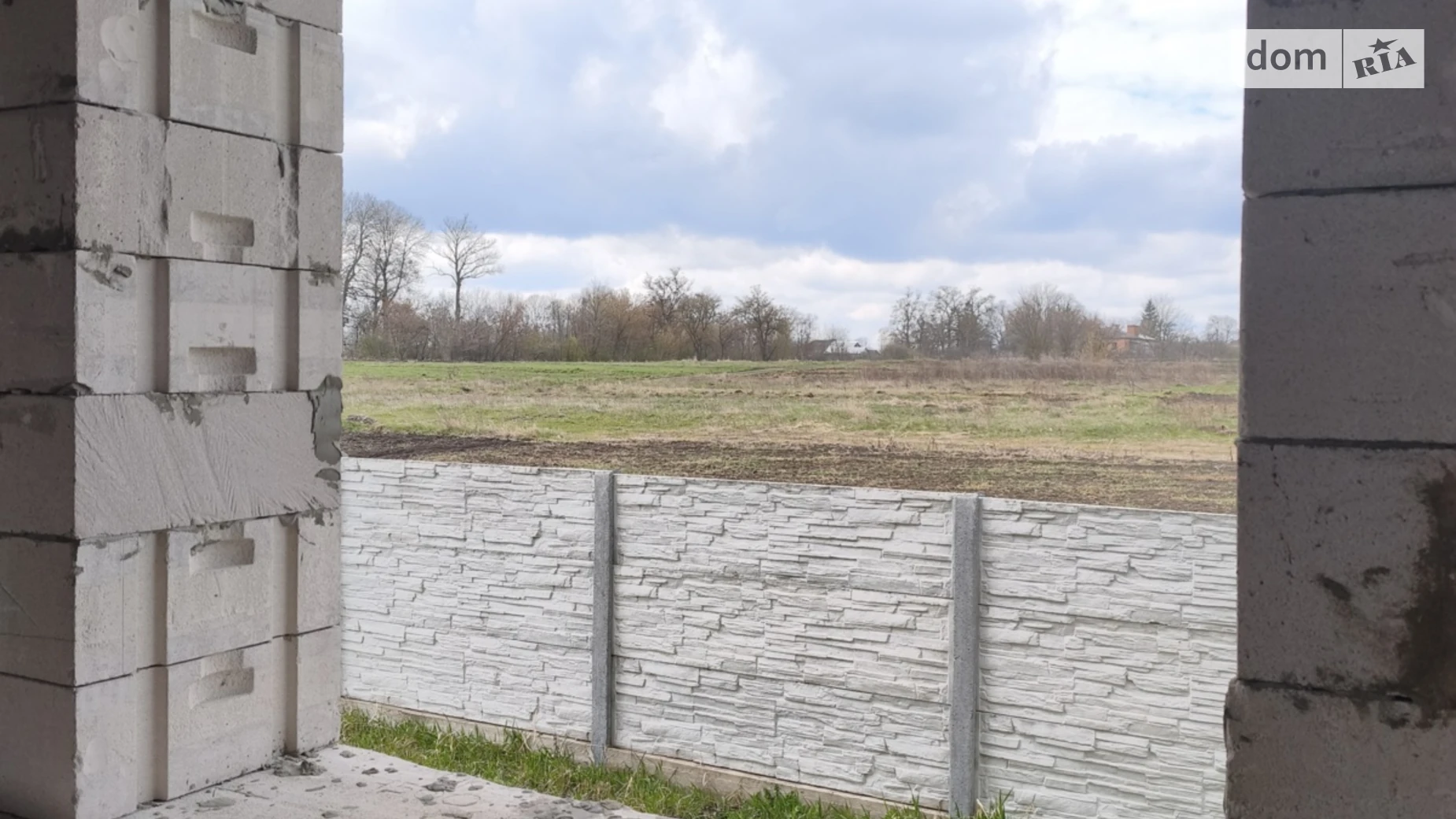 Продается дом на 2 этажа 208 кв. м с камином, цена: 42000 $ - фото 5