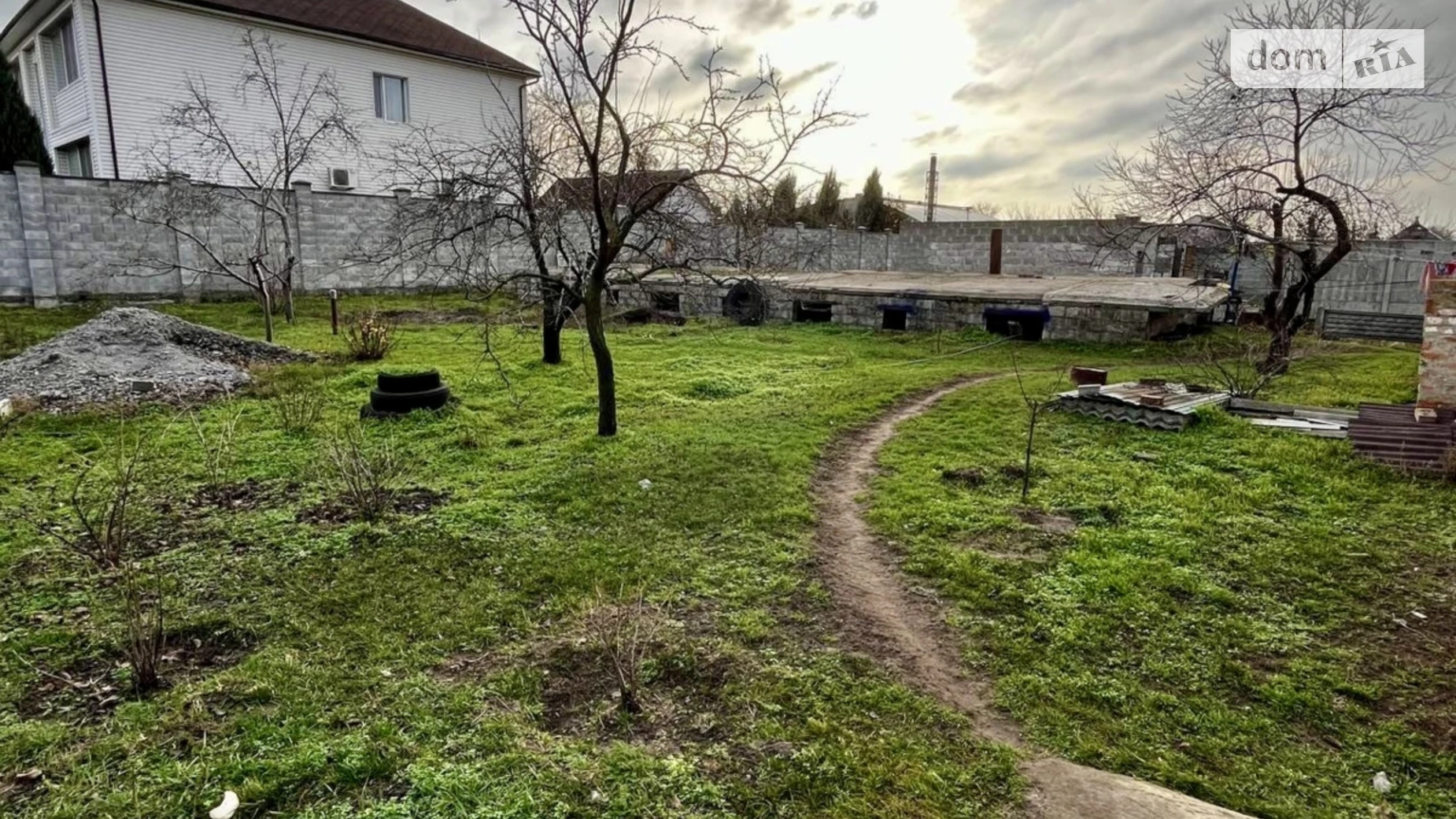 Продается дом на 2 этажа 140 кв. м с подвалом, цена: 90000 $ - фото 2