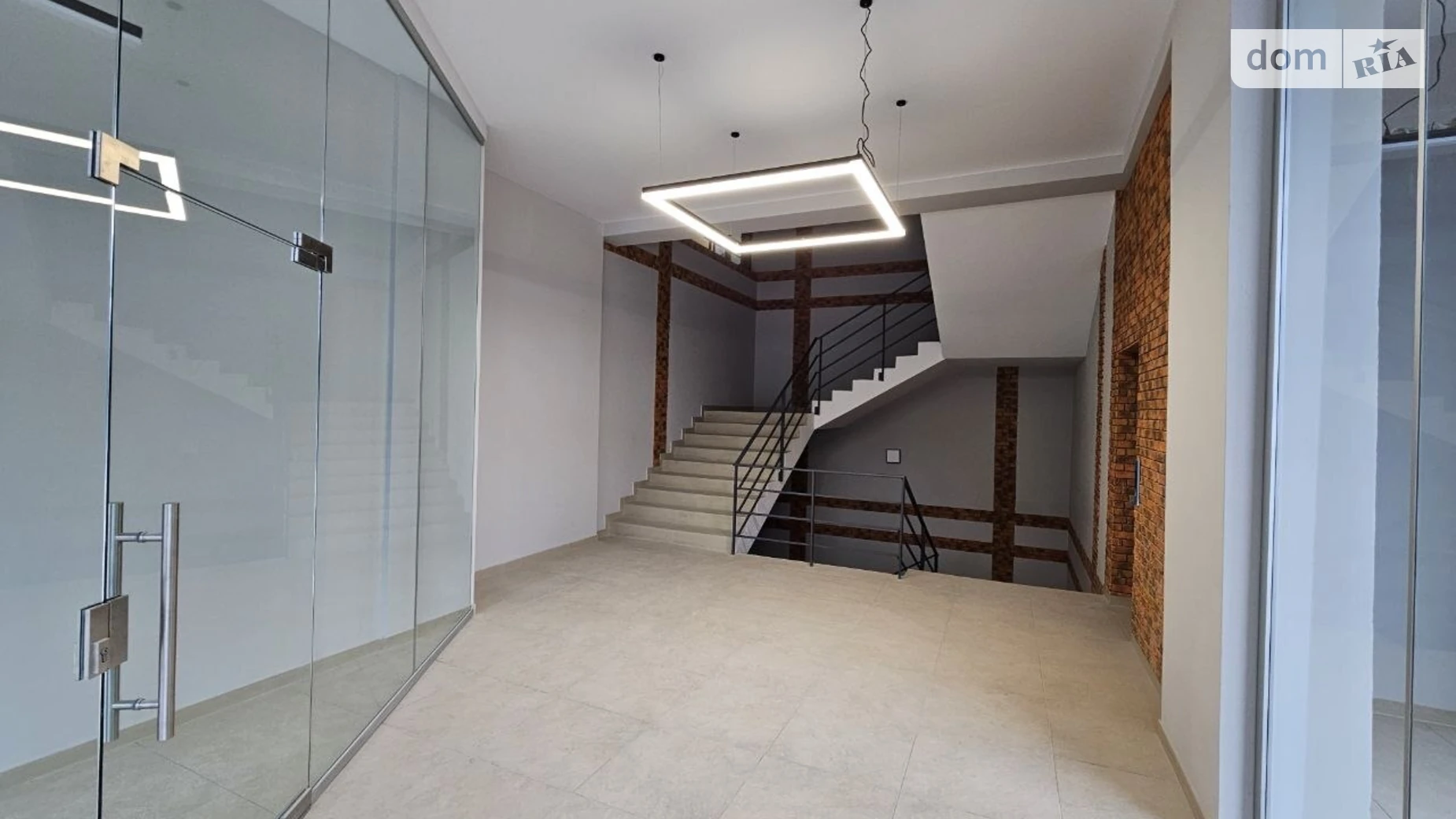 Продается офис 51.9 кв. м в бизнес-центре, цена: 88500 $ - фото 2