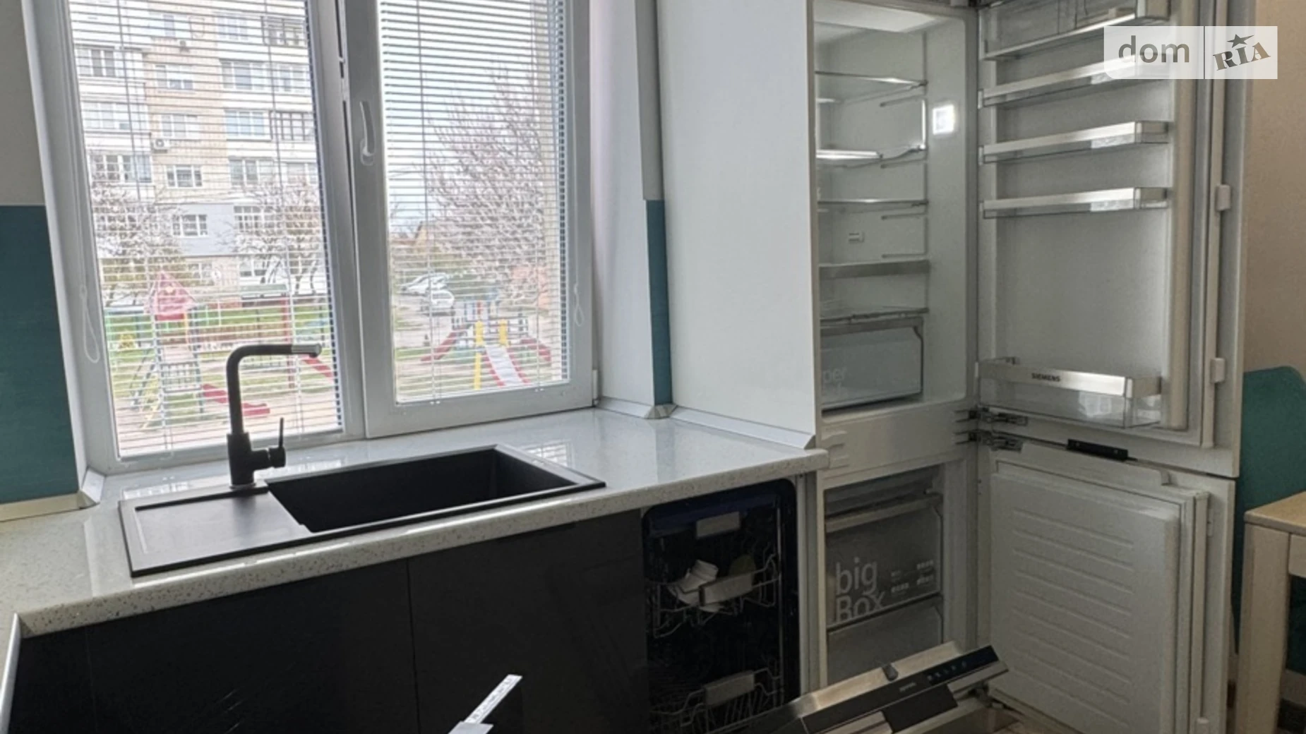 Продается 1-комнатная квартира 41.1 кв. м в Ровно, ул. Лабунского, 1 - фото 2