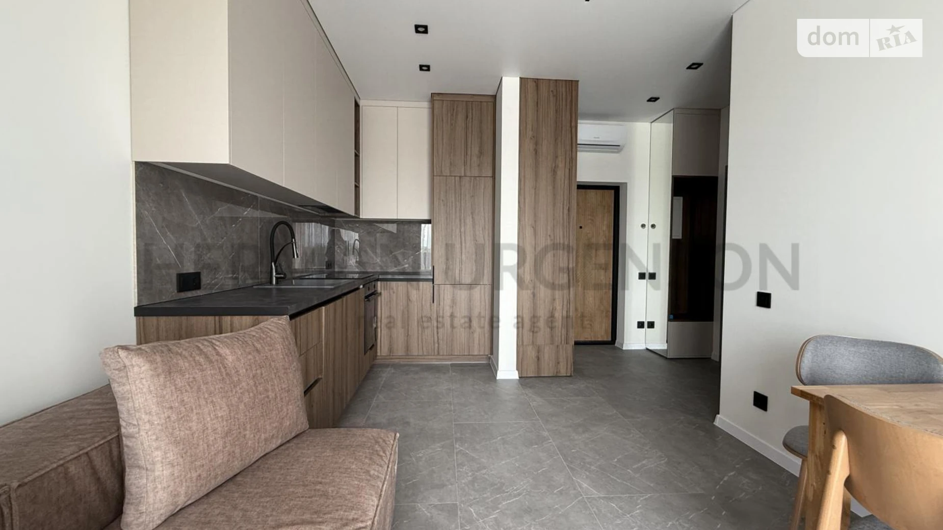 Продается 1-комнатная квартира 40 кв. м в Сторожнице, ул. Цветная - фото 3
