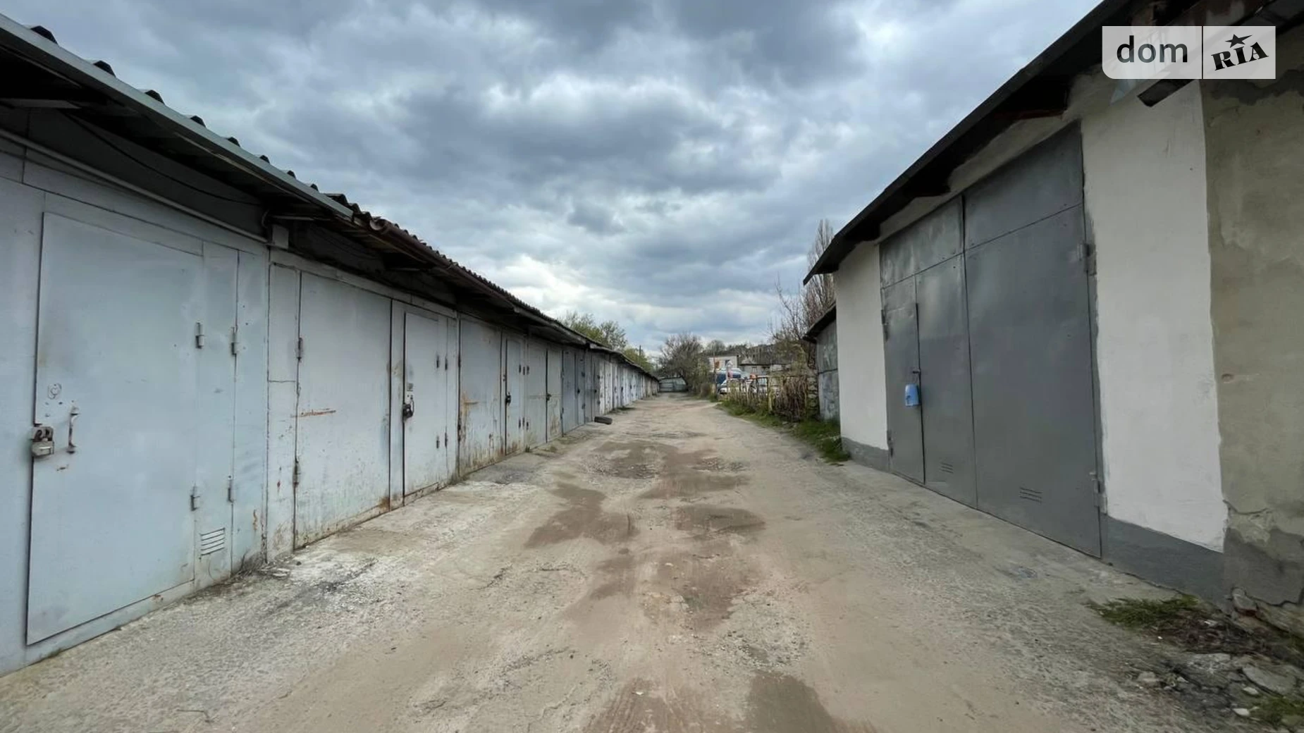 Сдается в аренду отдельно стоящий гараж под легковое авто на 18 кв. м, цена: 3000 грн - фото 4