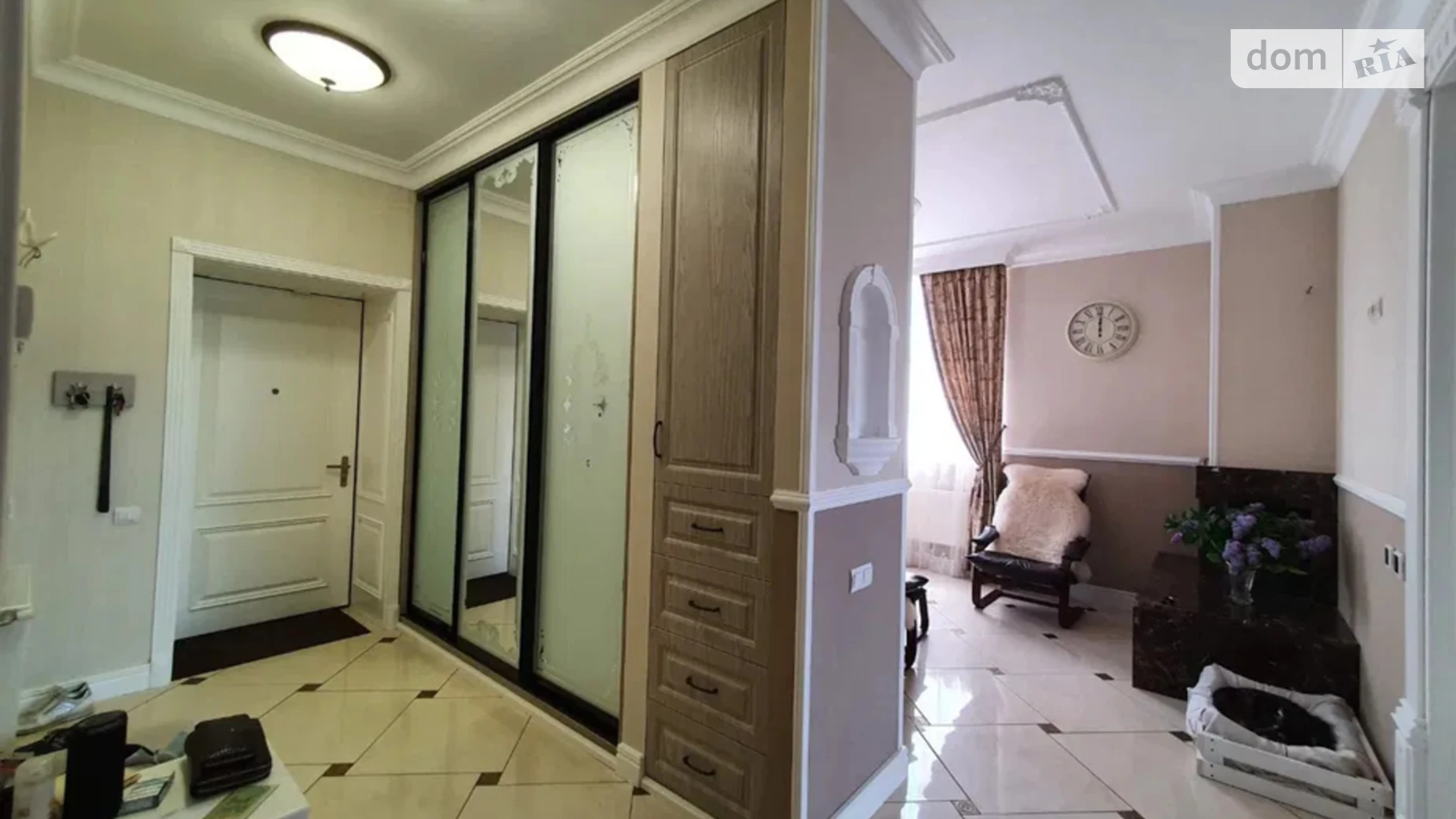 Продается дом на 2 этажа 220 кв. м с участком, цена: 210000 $ - фото 2