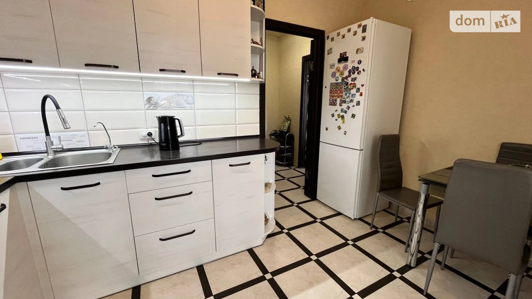 Продается 1-комнатная квартира 36.7 кв. м в Полтаве, ул. Бедного Александра - фото 2