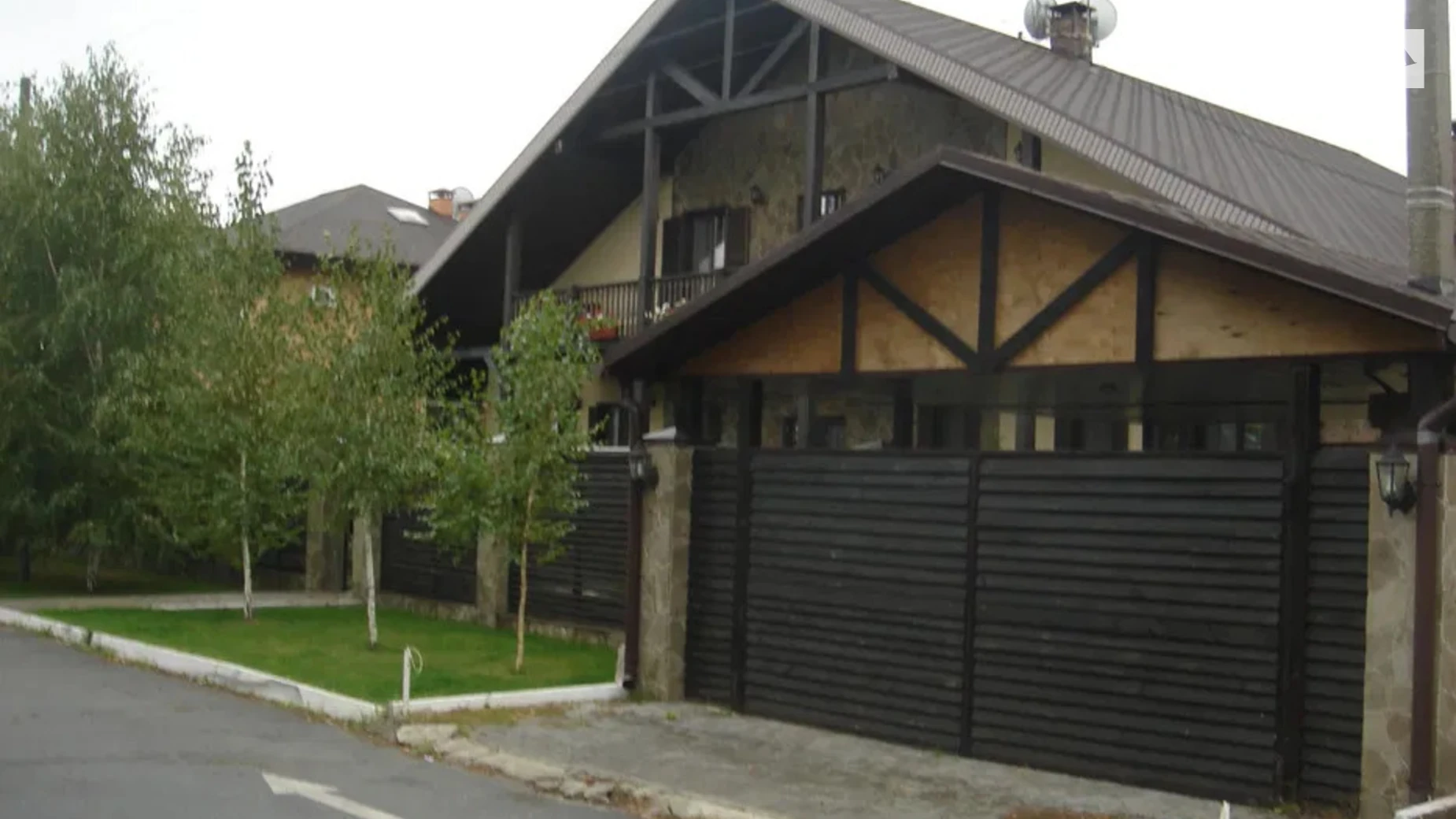 Продается дом на 2 этажа 350 кв. м с камином, цена: 500000 $ - фото 2