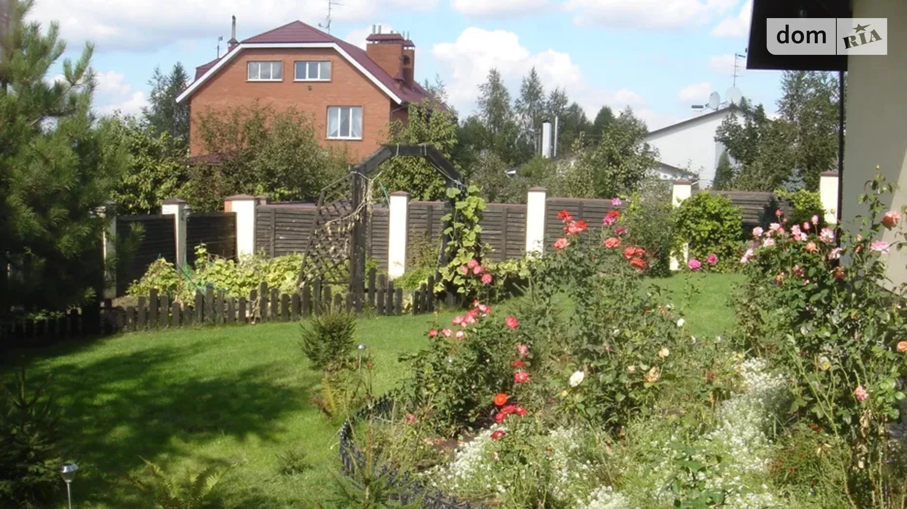 Продается дом на 2 этажа 350 кв. м с камином, цена: 500000 $ - фото 4