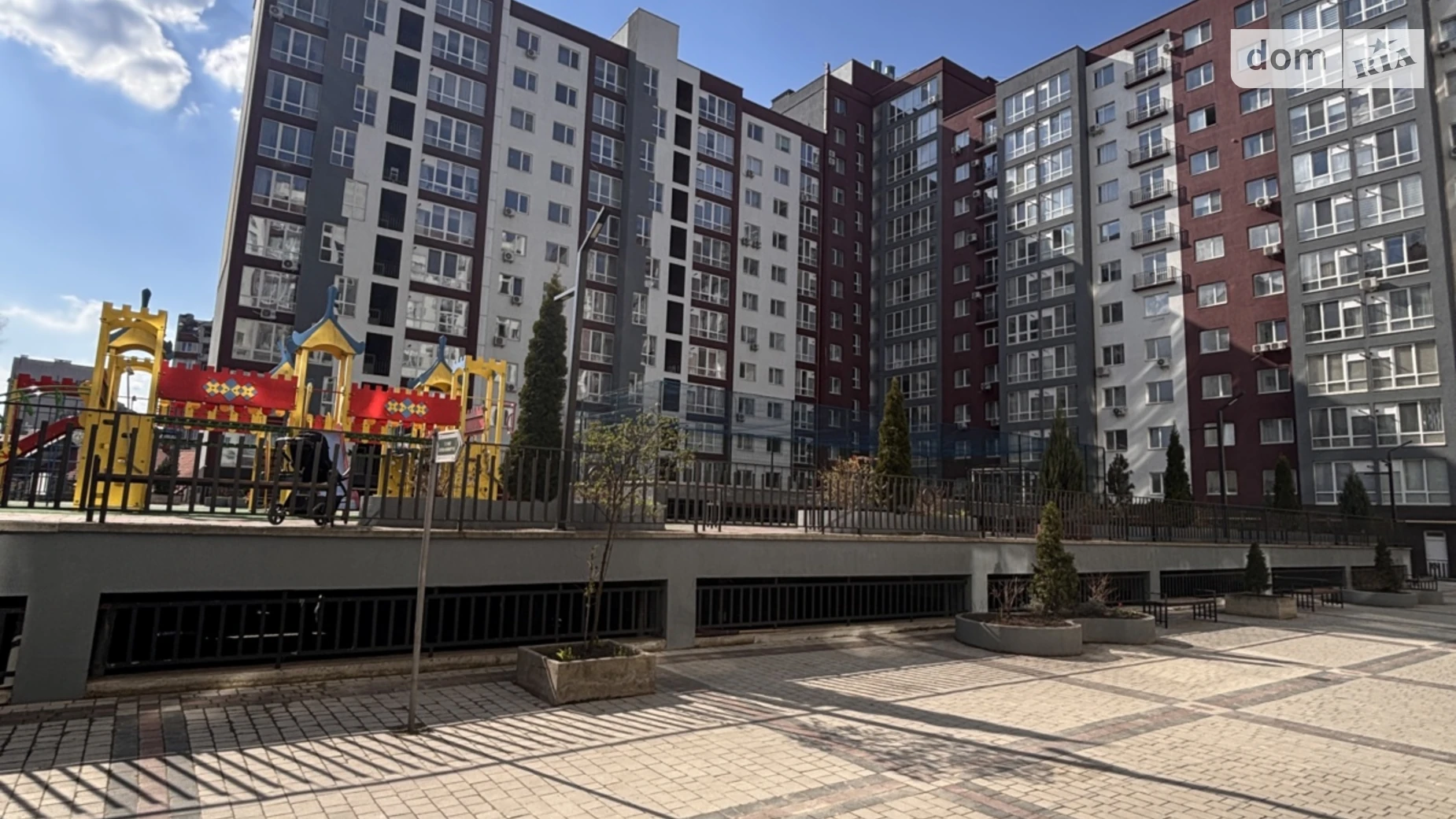 Продается 2-комнатная квартира 74 кв. м в Ивано-Франковске, ул. Княгинин, 44 - фото 3