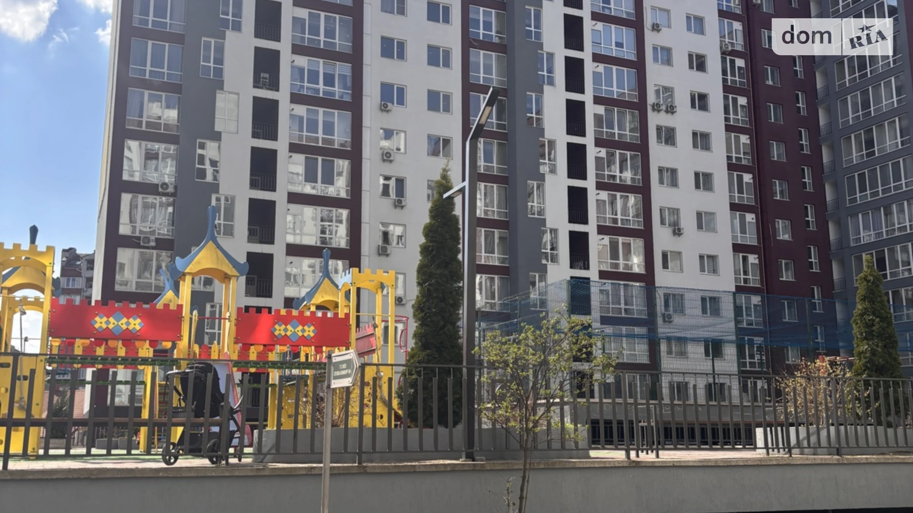 Продается 2-комнатная квартира 74 кв. м в Ивано-Франковске, ул. Княгинин, 44 - фото 4