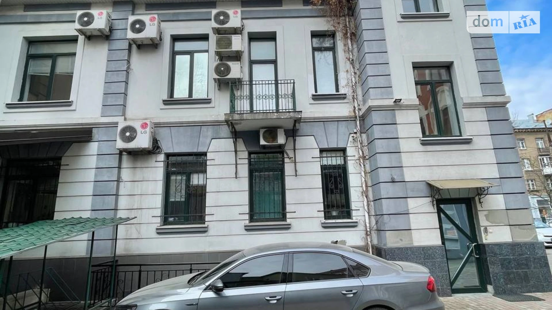 Сдается в аренду офис 117 кв. м в бизнес-центре, цена: 1100 $ - фото 2