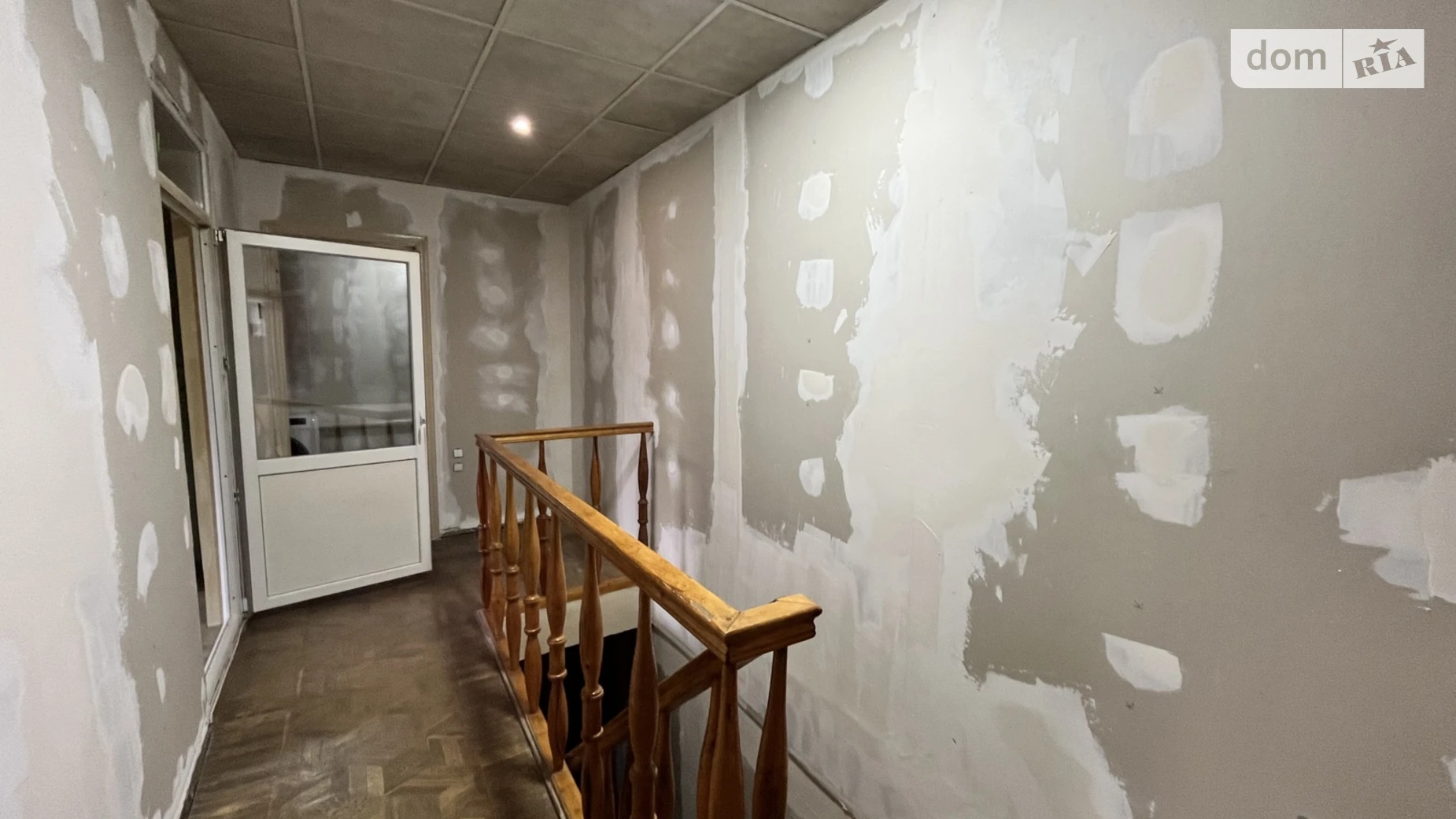 Продается дом на 2 этажа 220 кв. м с балконом, цена: 118500 $ - фото 4