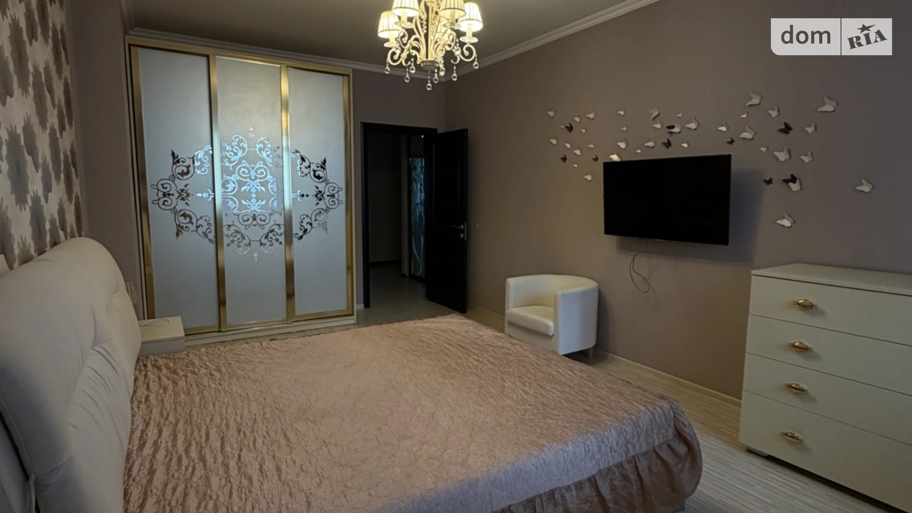 Продается 3-комнатная квартира 106.7 кв. м в Киеве, ул. Анны Ахматовой, 30 - фото 3