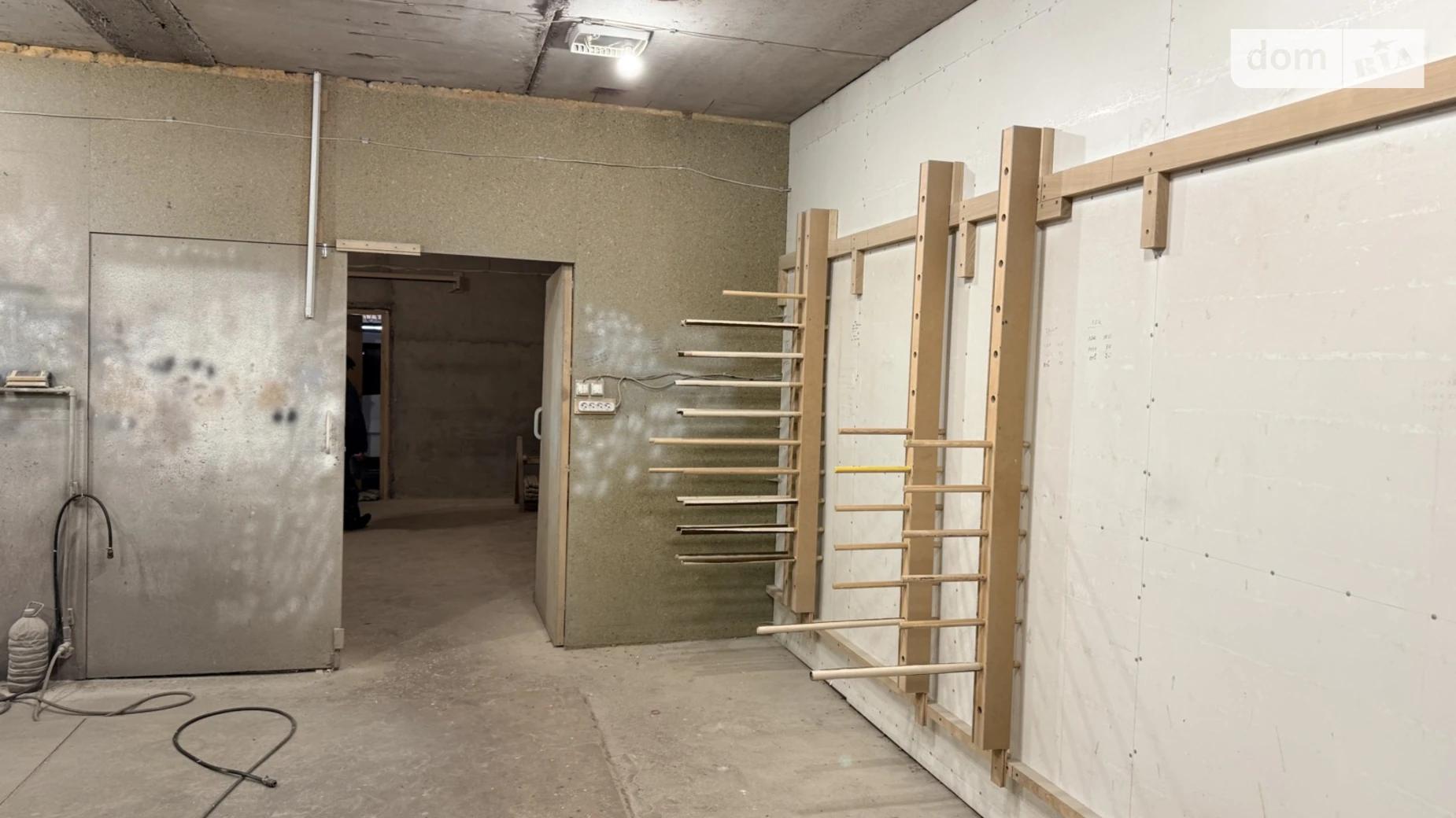 Сдается в аренду помещения свободного назначения 216 кв. м в 1-этажном здании, цена: 20000 грн - фото 4