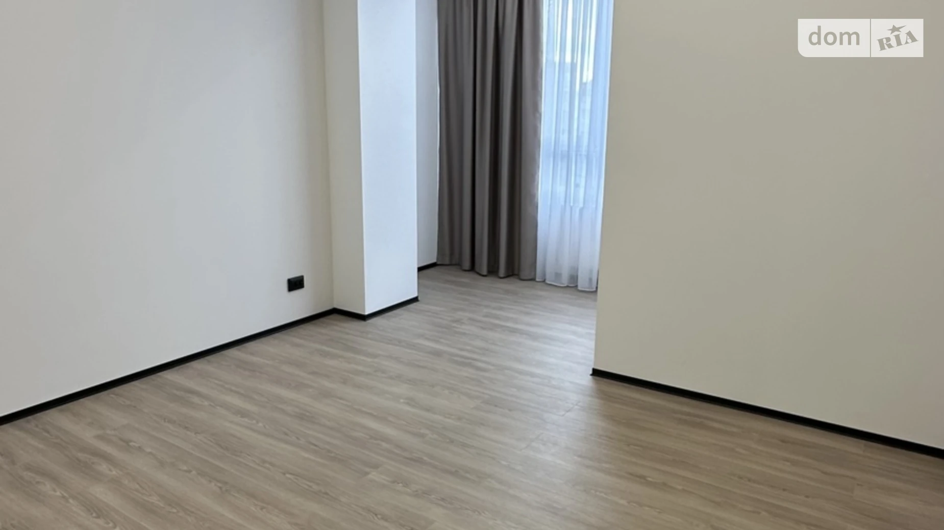 Продается 3-комнатная квартира 93 кв. м в Ивано-Франковске, ул. Приозерная, 42 - фото 3