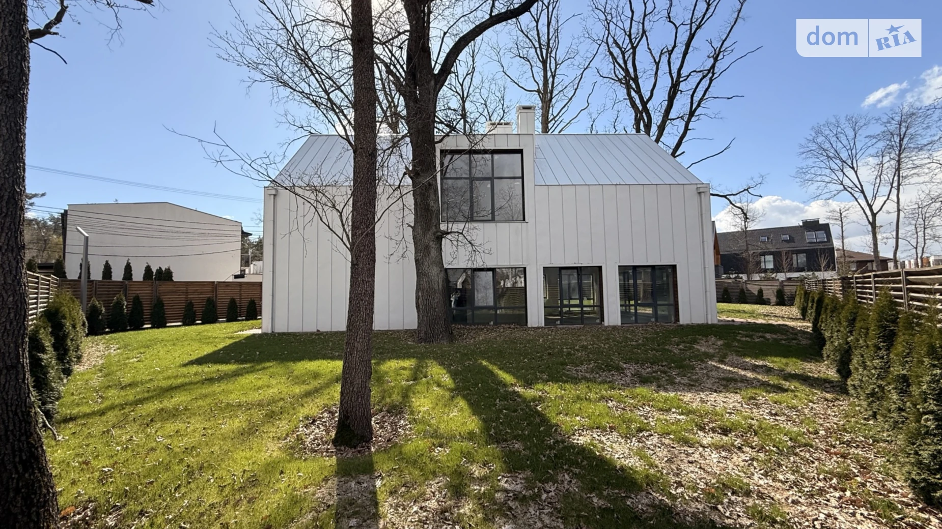 Продается дом на 2 этажа 220 кв. м с участком, цена: 1100 $ - фото 3