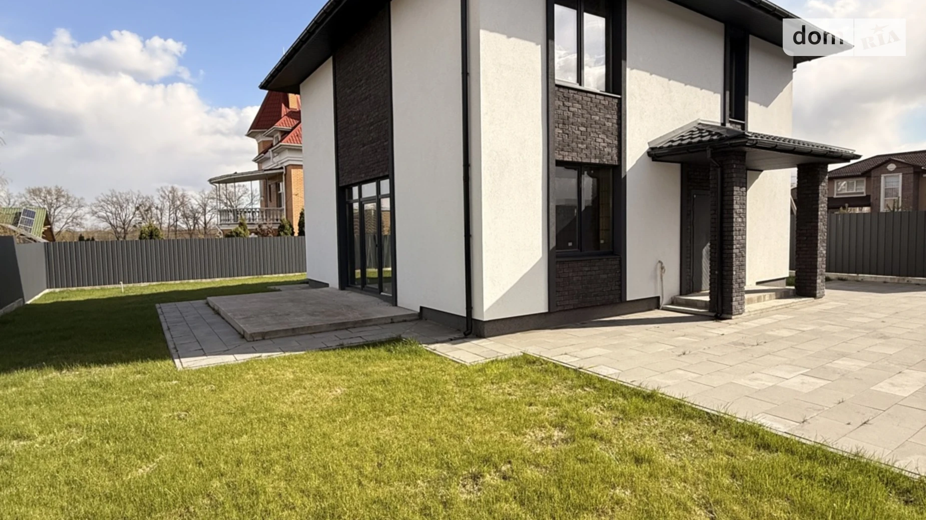 Продается дом на 2 этажа 130 кв. м с участком, цена: 170000 $ - фото 2