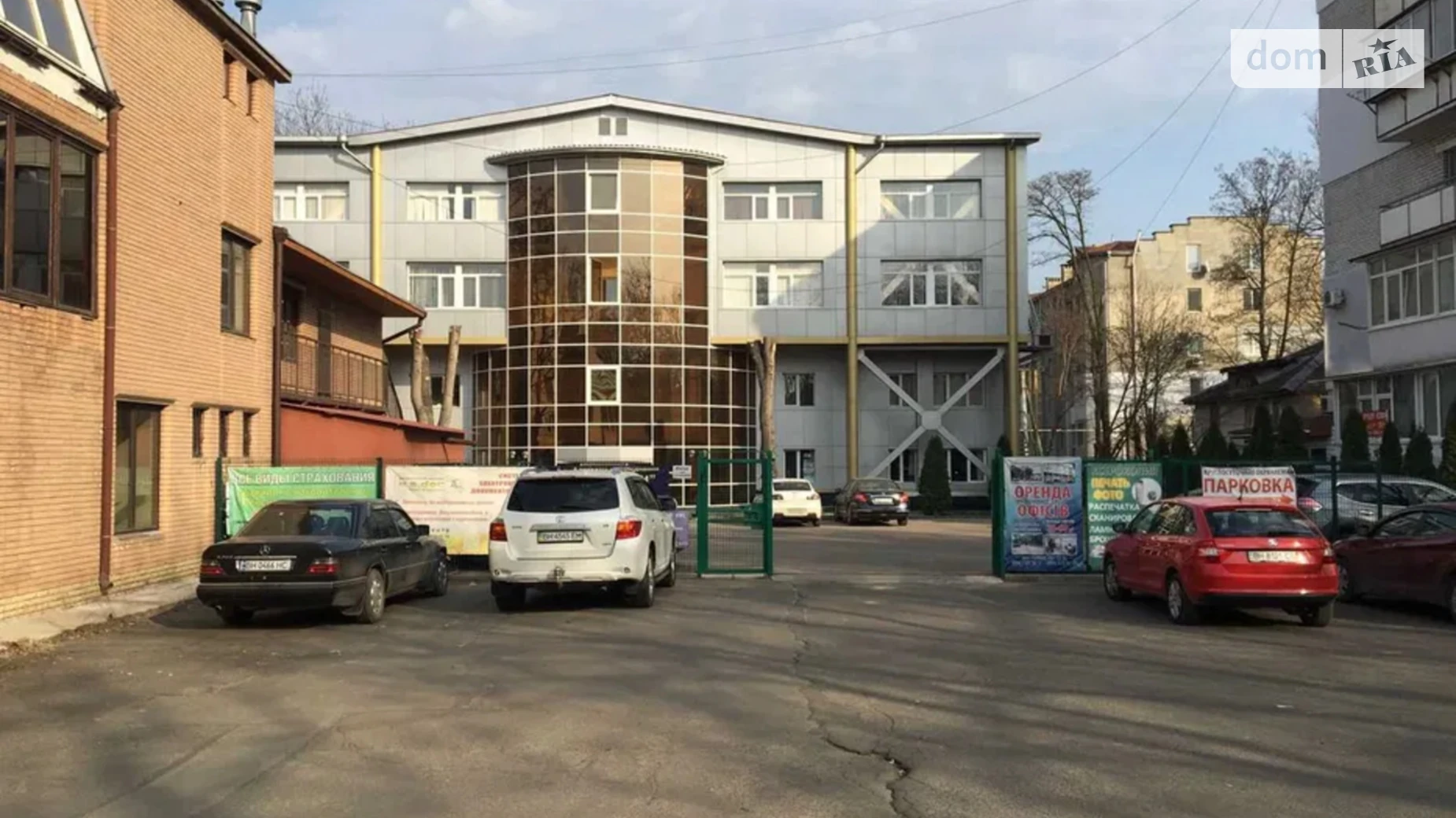 Продается дом на 3 этажа 828 кв. м с подвалом, цена: 200000 $ - фото 3