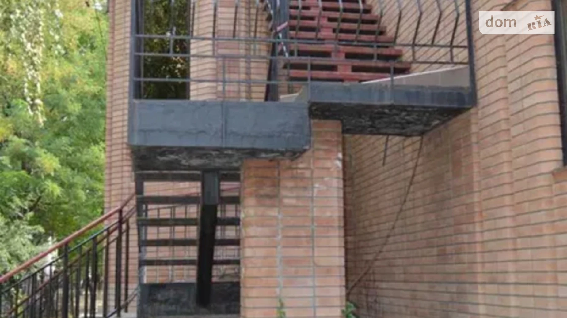 Продается дом на 3 этажа 828 кв. м с подвалом, цена: 200000 $ - фото 4