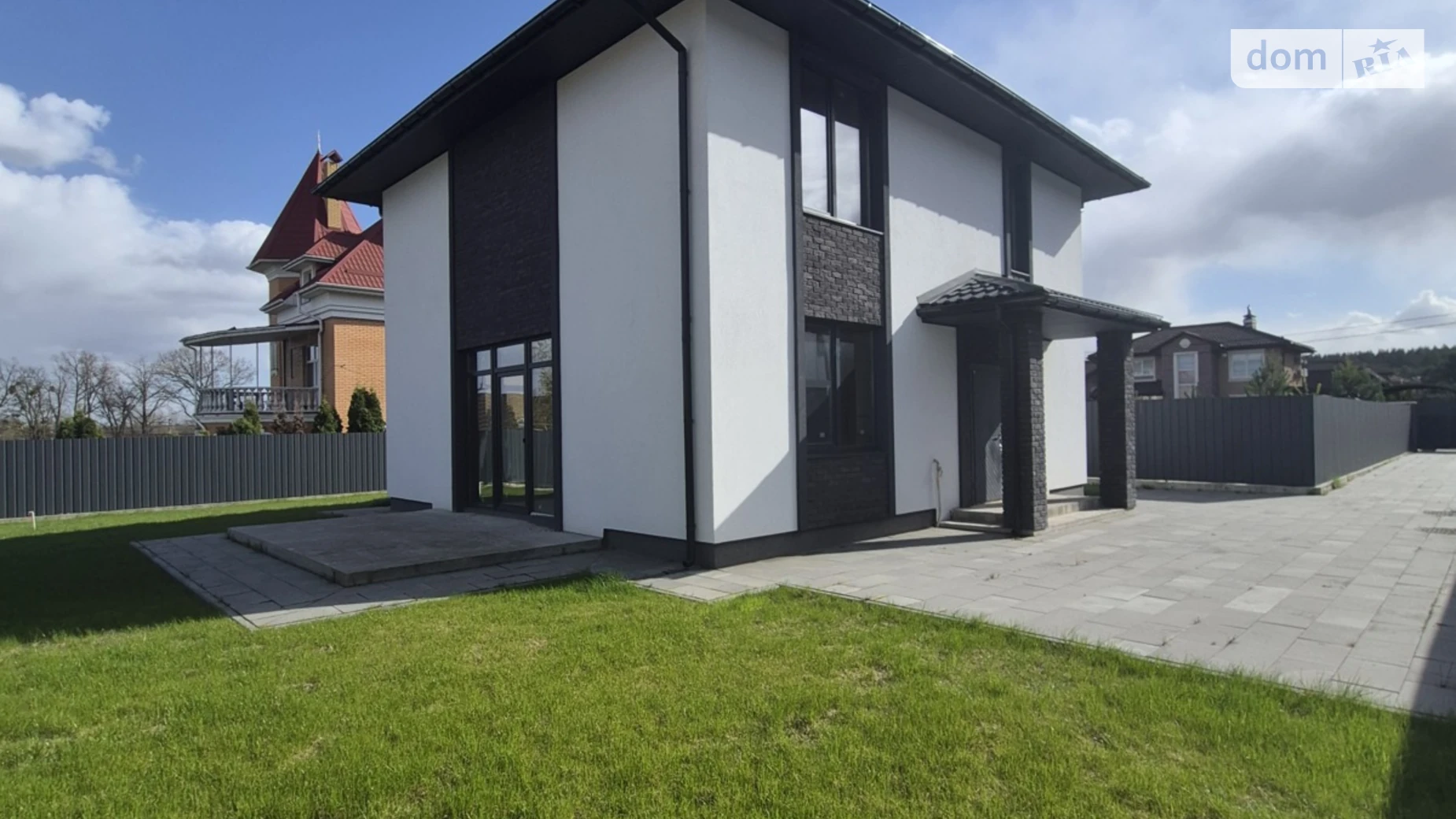 Продается дом на 2 этажа 130 кв. м с баней/сауной, цена: 170000 $ - фото 2