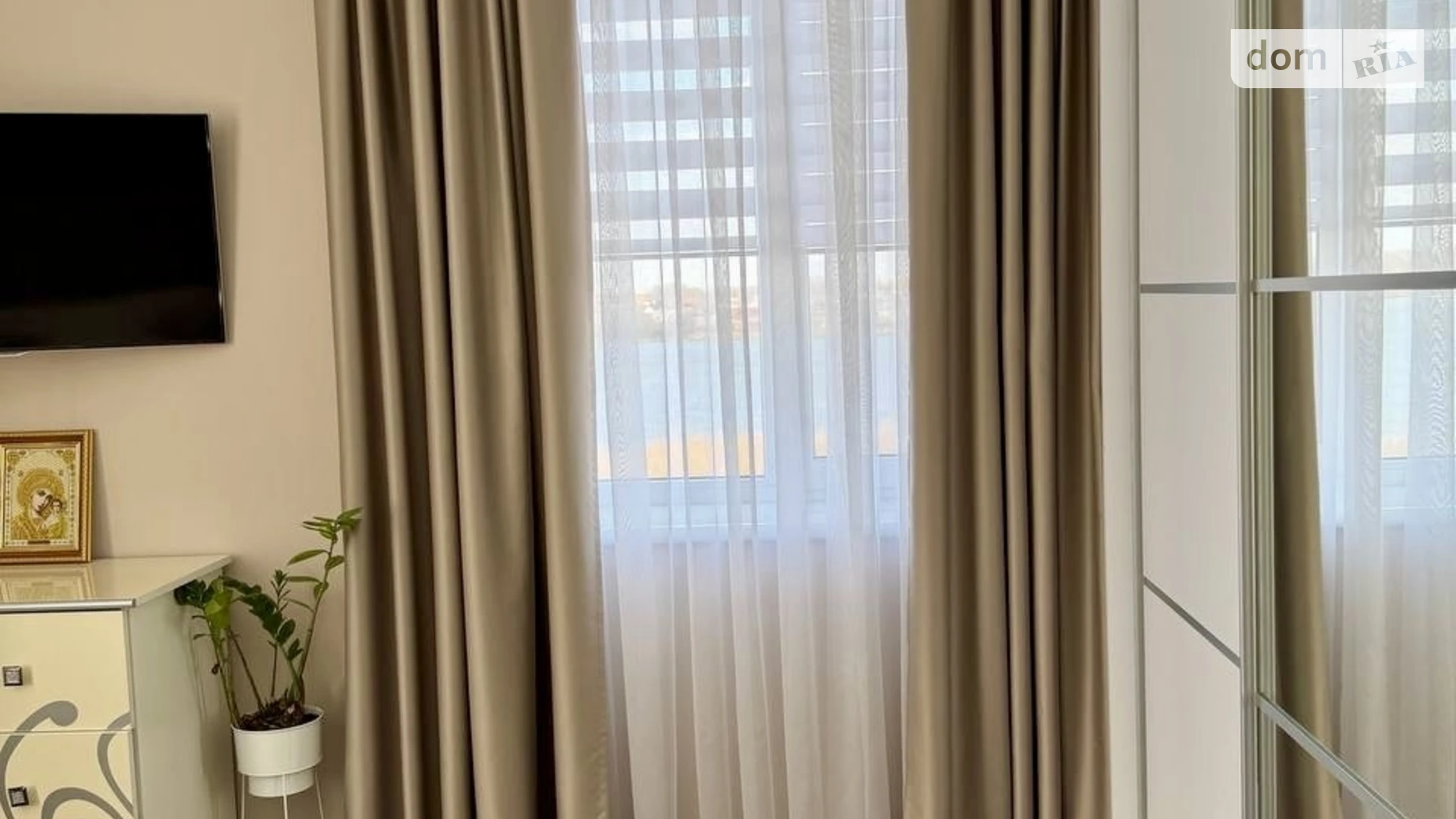 Продается 2-комнатная квартира 54.7 кв. м в Ровно, ул. Благовещенская - фото 2