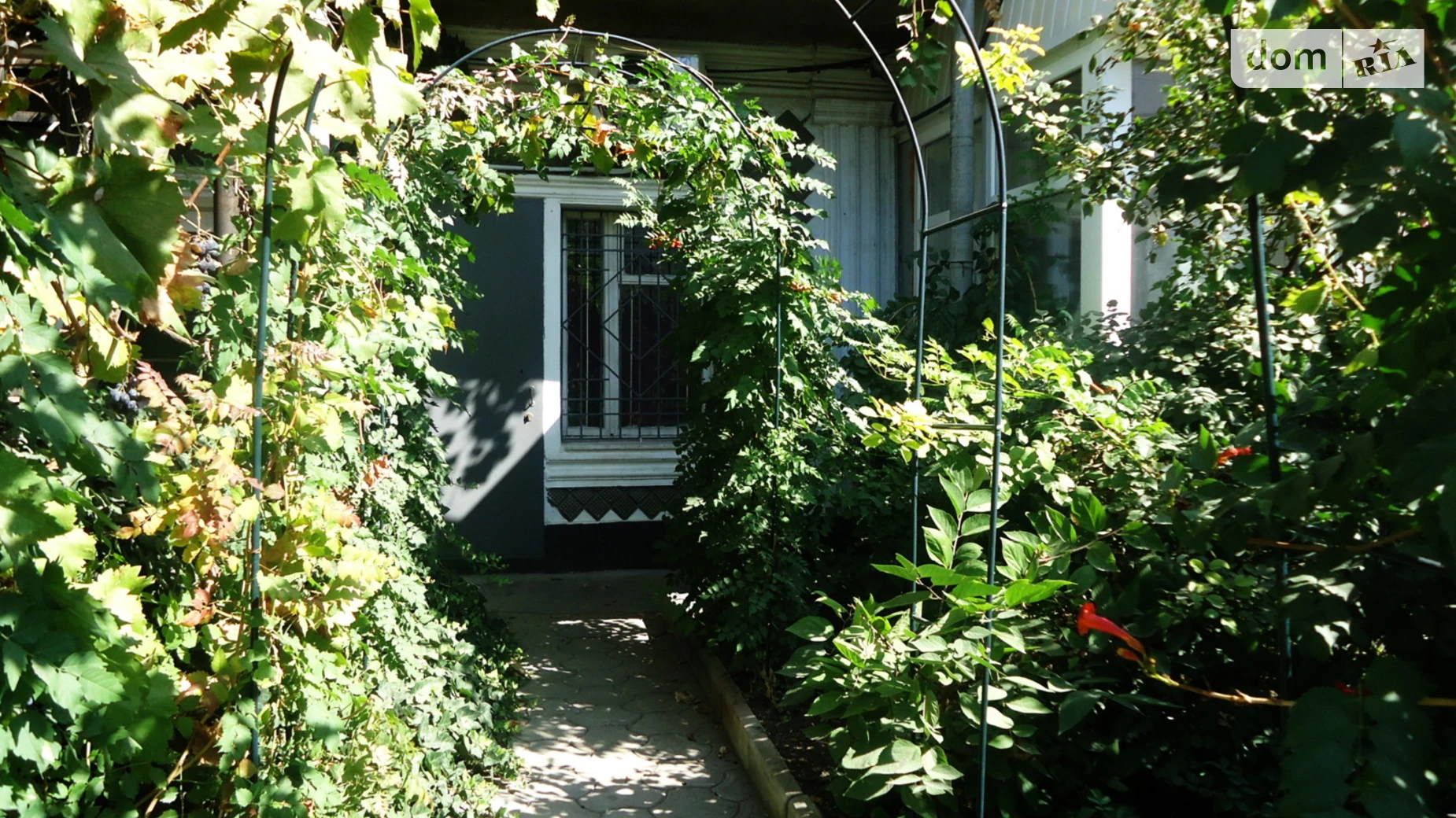 Продается дом на 2 этажа 104 кв. м с верандой, цена: 27500 $ - фото 2