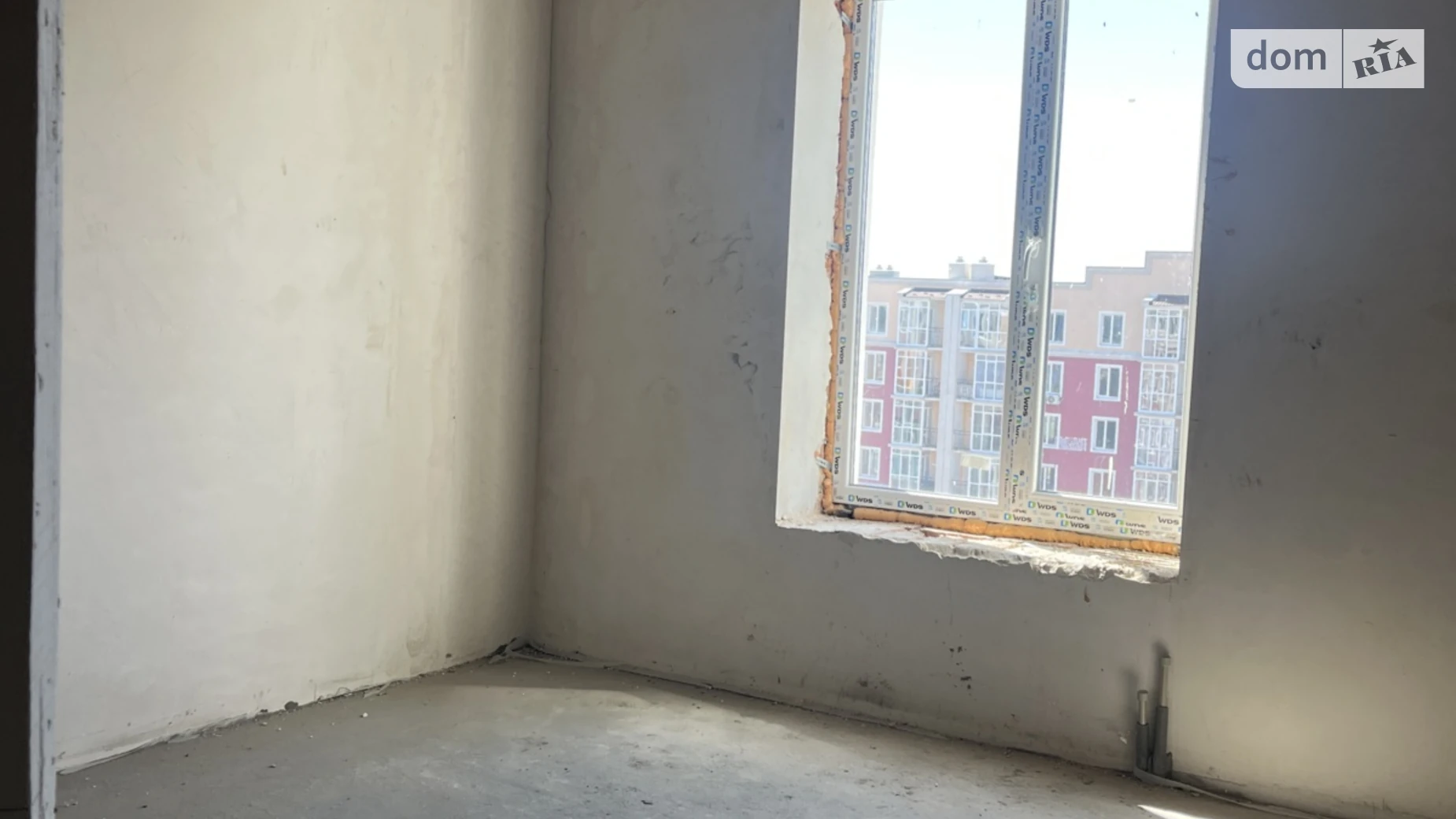 Продается 1-комнатная квартира 38 кв. м в Гостомеле, ул. Свято-Покровская(Ленина), 73Б - фото 2