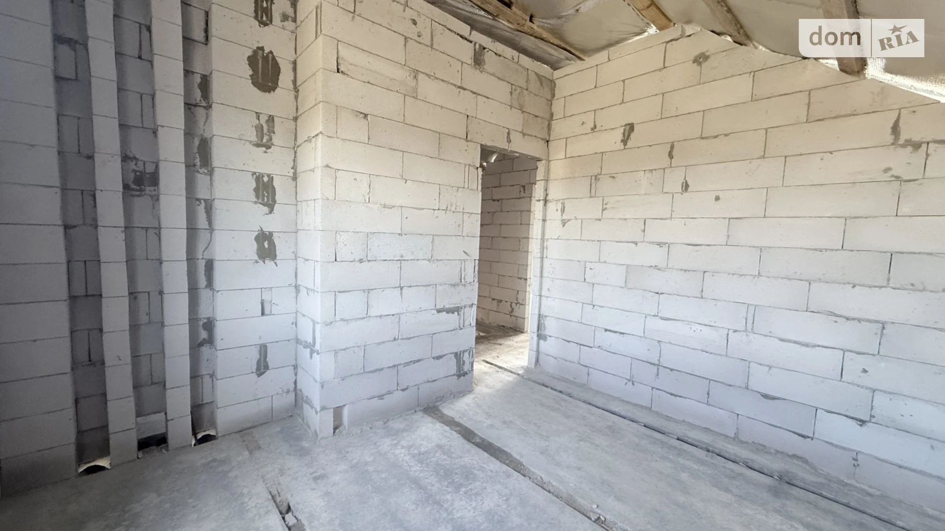 Продается дом на 2 этажа 90 кв. м с камином, цена: 68000 $ - фото 2