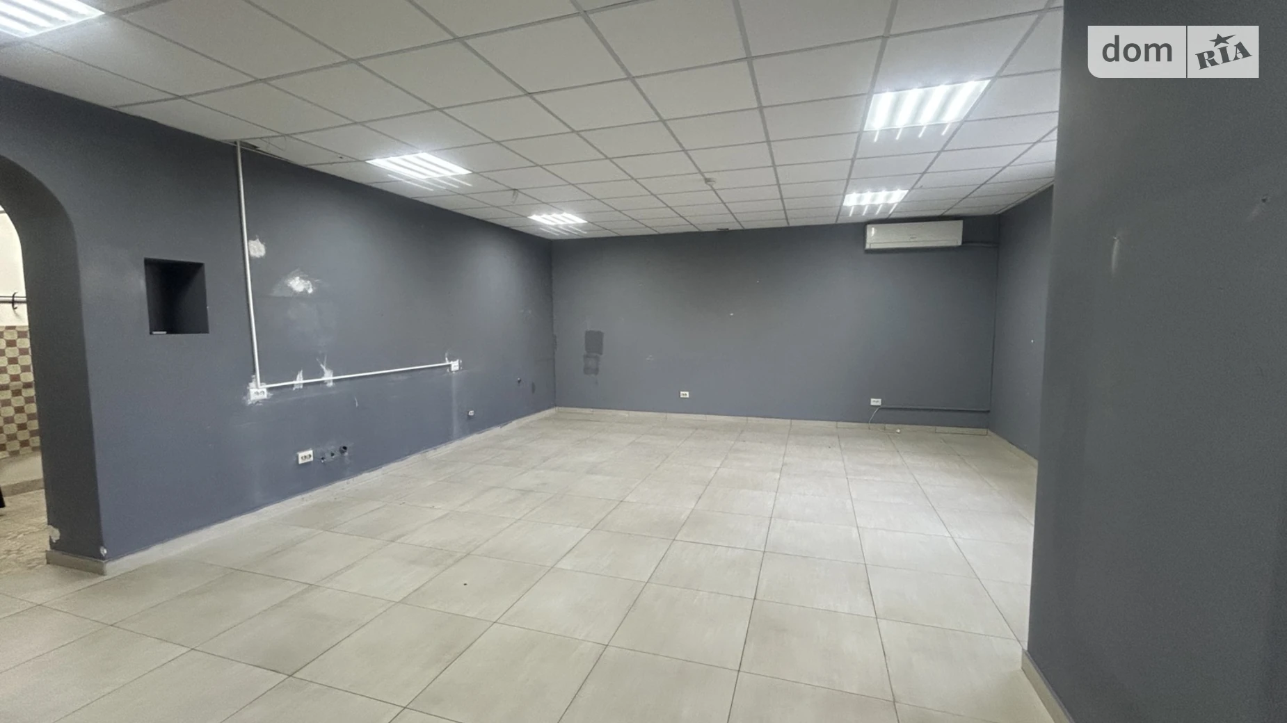 Продается помещения свободного назначения 51 кв. м в 10-этажном здании, цена: 47000 $ - фото 2