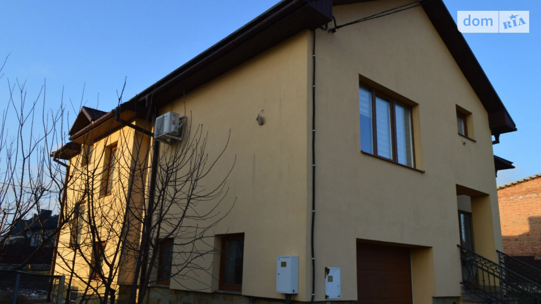 Продается дом на 2 этажа 248 кв. м с камином, цена: 385000 $ - фото 2