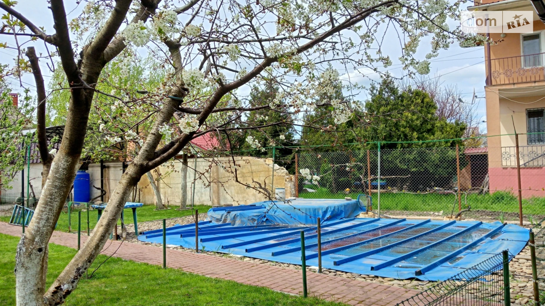 Продается дом на 3 этажа 280 кв. м с садом, цена: 280000 $ - фото 2