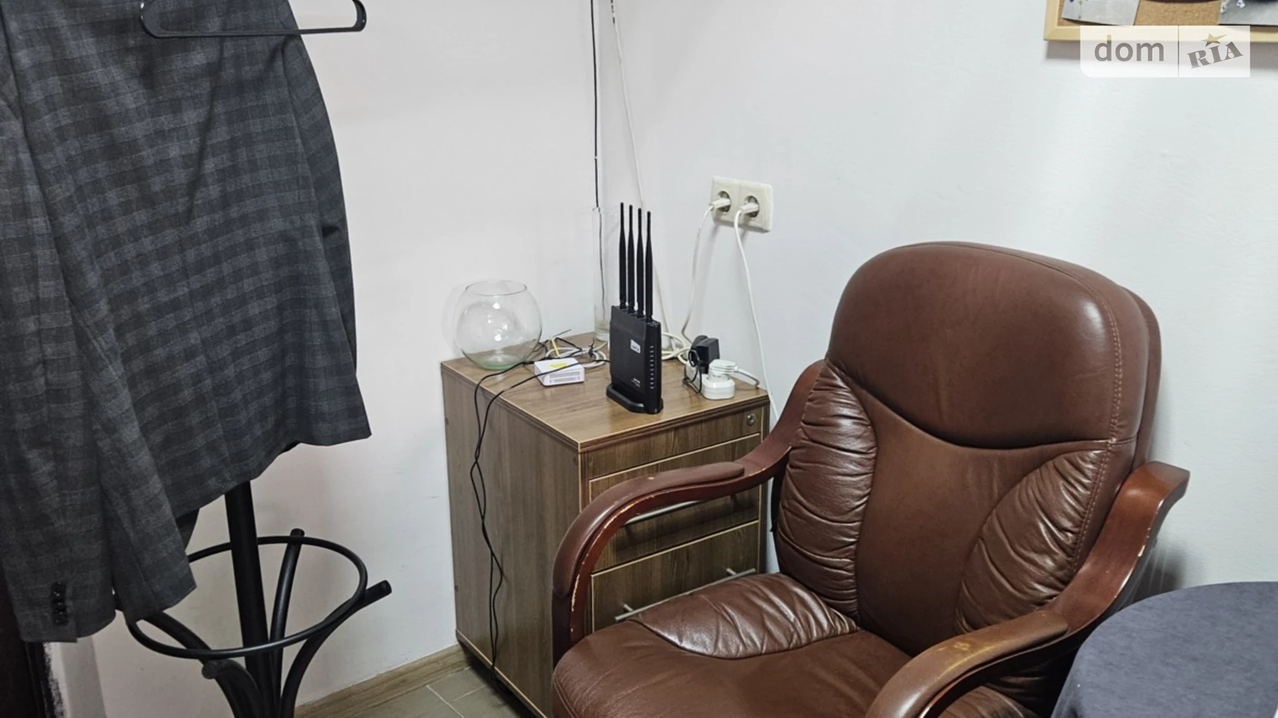 Сдается в аренду офис 36 кв. м в бизнес-центре, цена: 9000 грн - фото 2