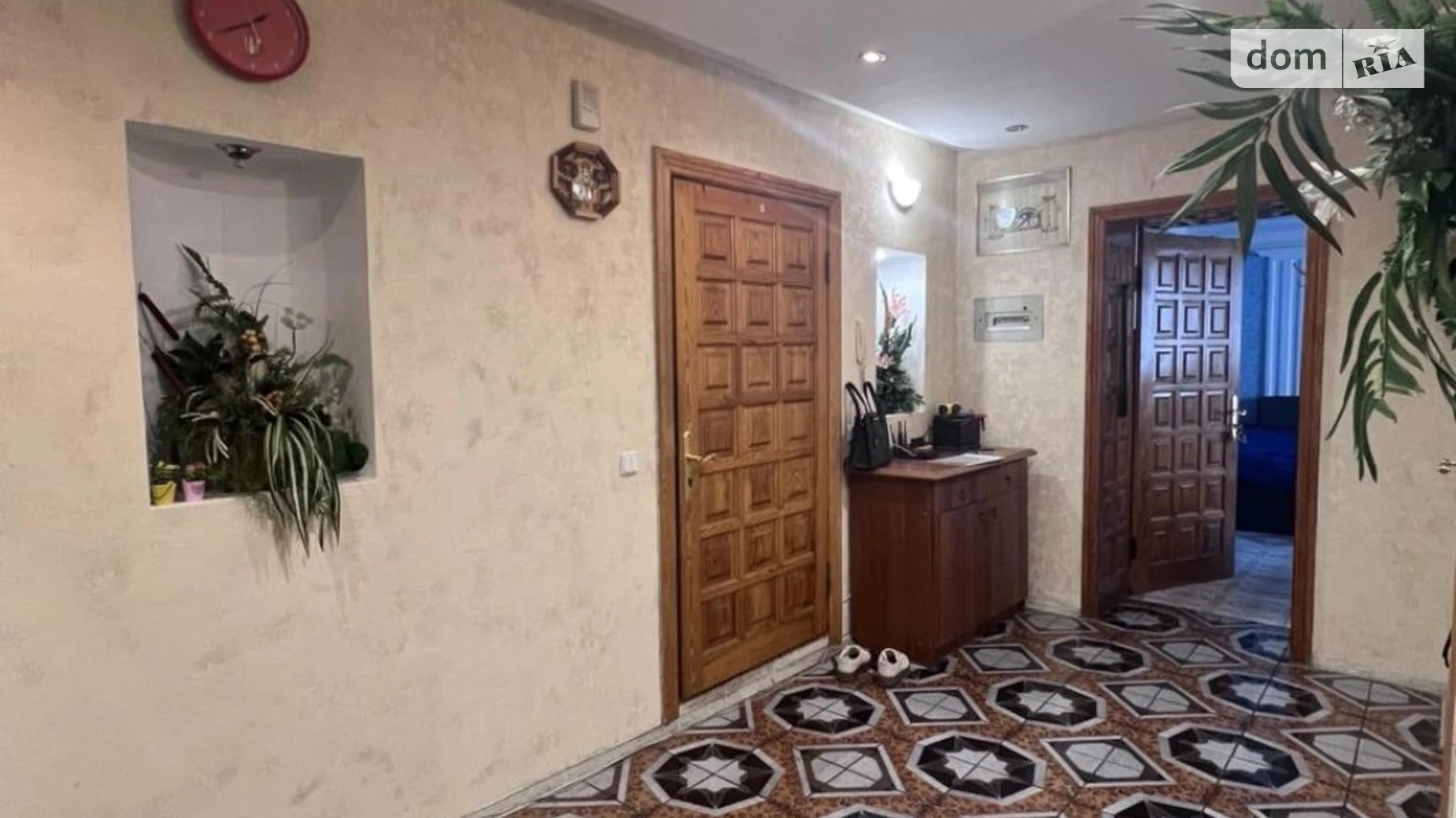Продается 3-комнатная квартира 70.6 кв. м в Киеве, просп. Павла Тычины, 8 - фото 2