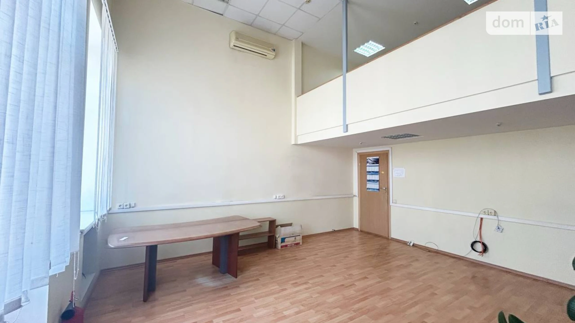 Сдается в аренду офис 67 кв. м в бизнес-центре, цена: 17260 грн - фото 4