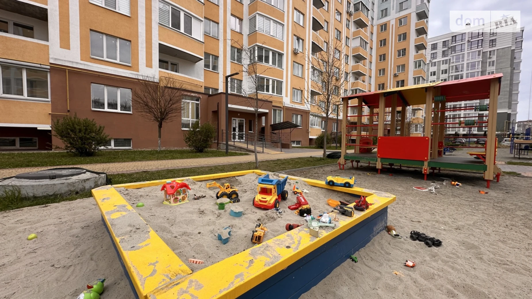 Продается 1-комнатная квартира 52 кв. м в Буче, ул. Ивана Кожедуба, 8Б - фото 3