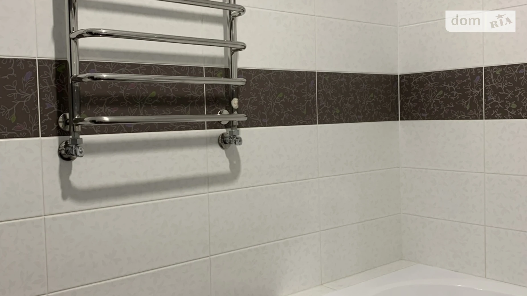 Продается 1-комнатная квартира 52.6 кв. м в Чернигове, ул. 1-й танковой бригады(Генерала Белова), 33 - фото 2