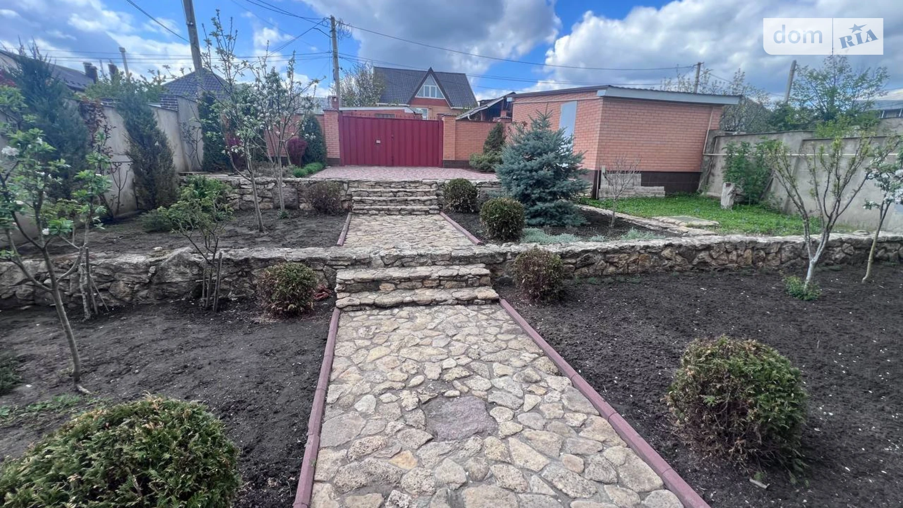 Продается дом на 2 этажа 251.5 кв. м с баней/сауной, цена: 250000 $ - фото 2