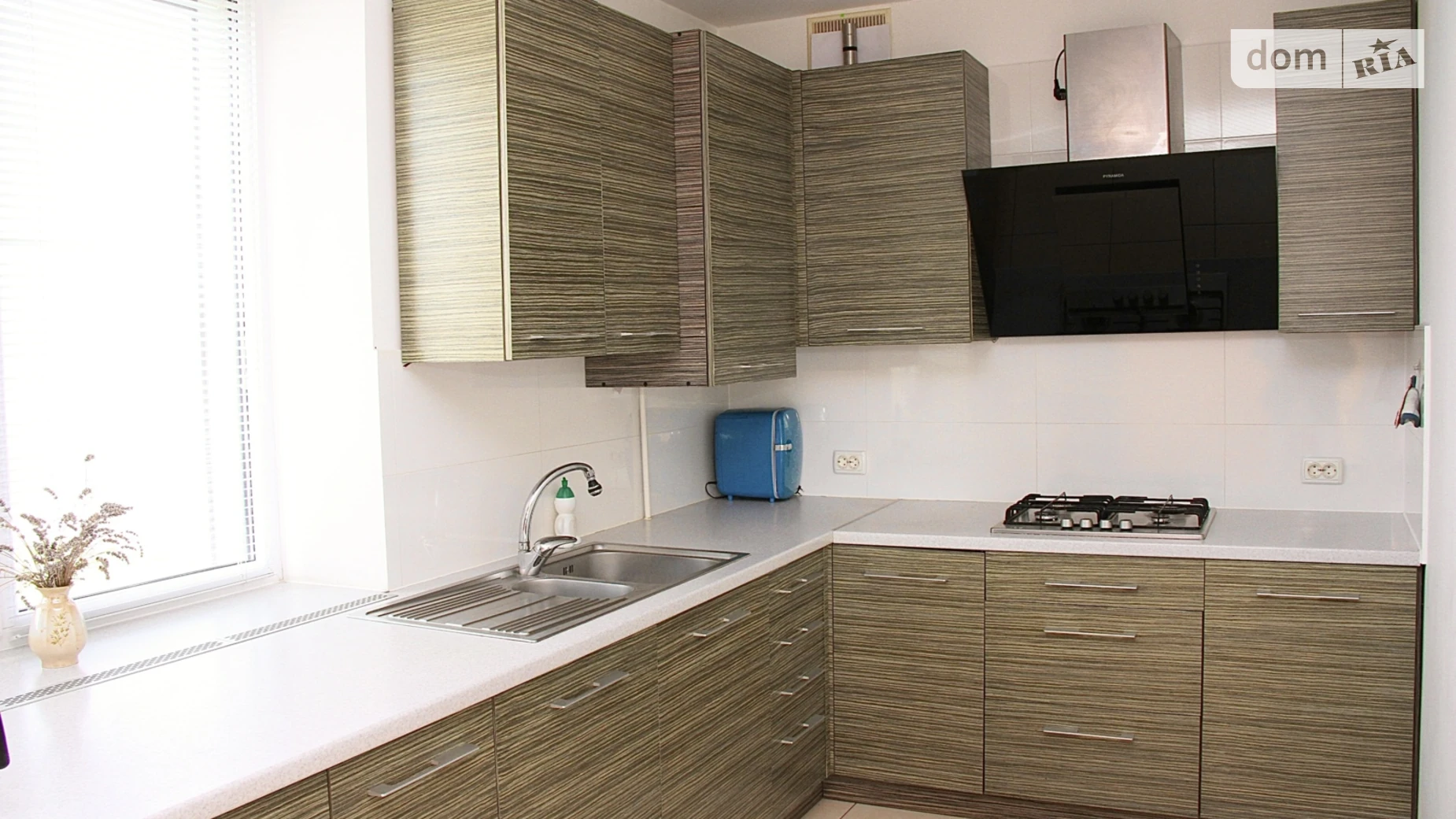 Продается дом на 2 этажа 218 кв. м с камином, цена: 240000 $ - фото 3