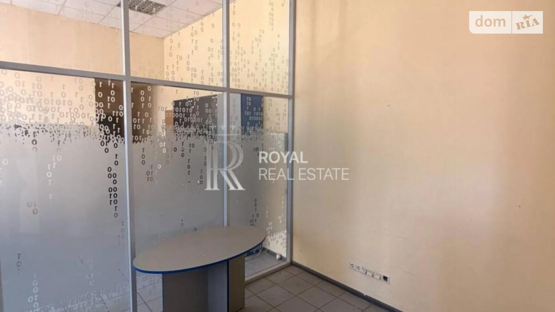 Сдается в аренду офис 70 кв. м в бизнес-центре, цена: 500 $ - фото 3