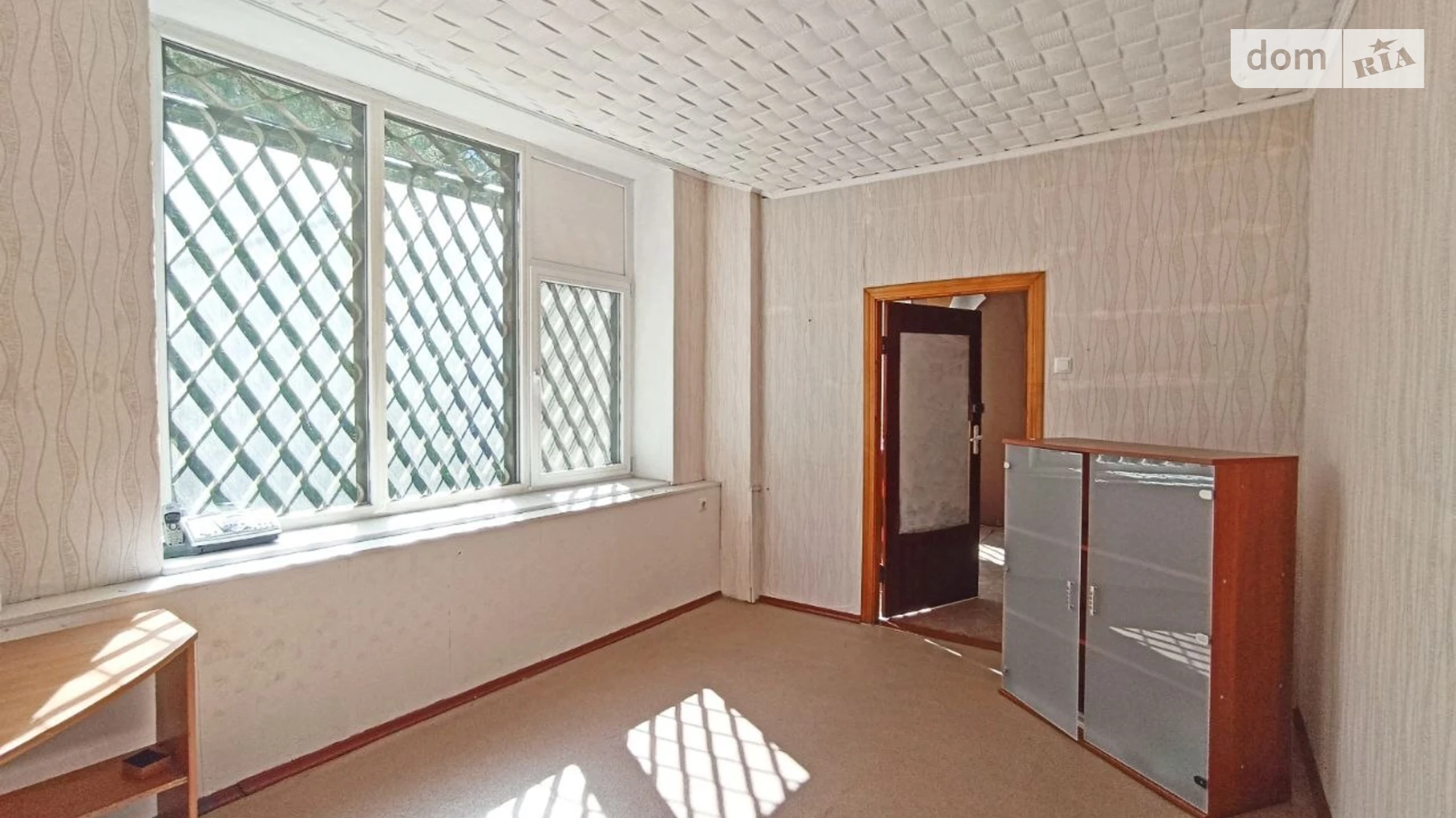 Сдается в аренду помещения свободного назначения 13.6 кв. м в 2-этажном здании, цена: 2500 грн - фото 4