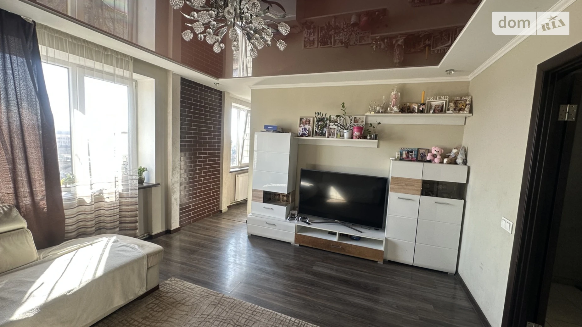 Продается 2-комнатная квартира 52 кв. м в Дрогобыче, ул. Михаила Грушевского - фото 2