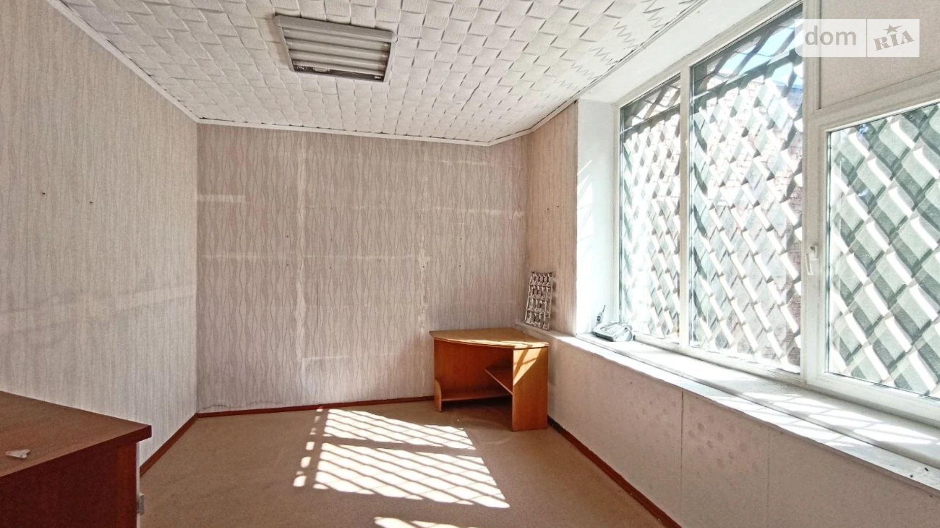 Сдается в аренду офис 13.6 кв. м в бизнес-центре, цена: 2500 грн - фото 2