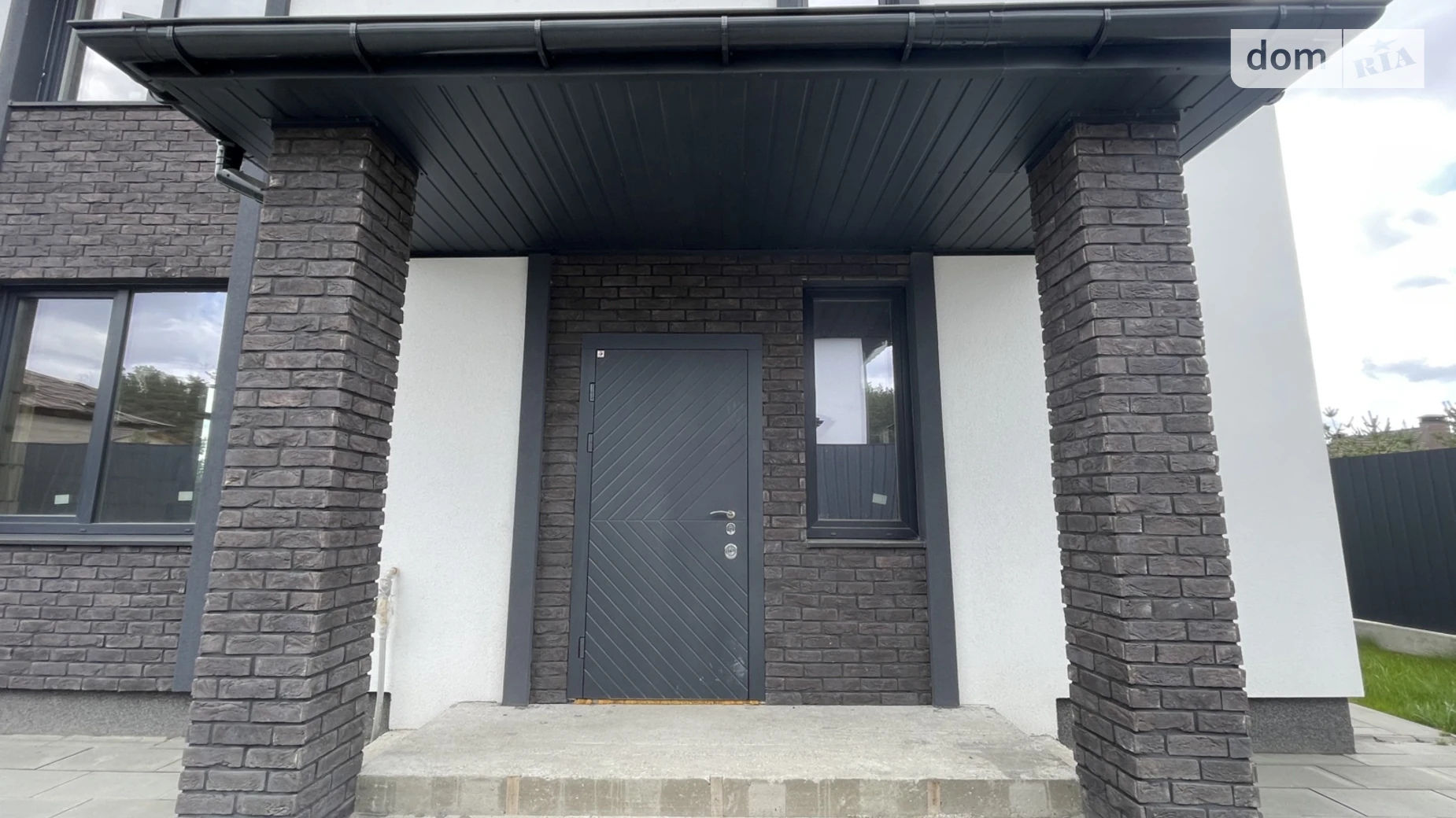 Продается дом на 2 этажа 130 кв. м с балконом, цена: 165000 $ - фото 2