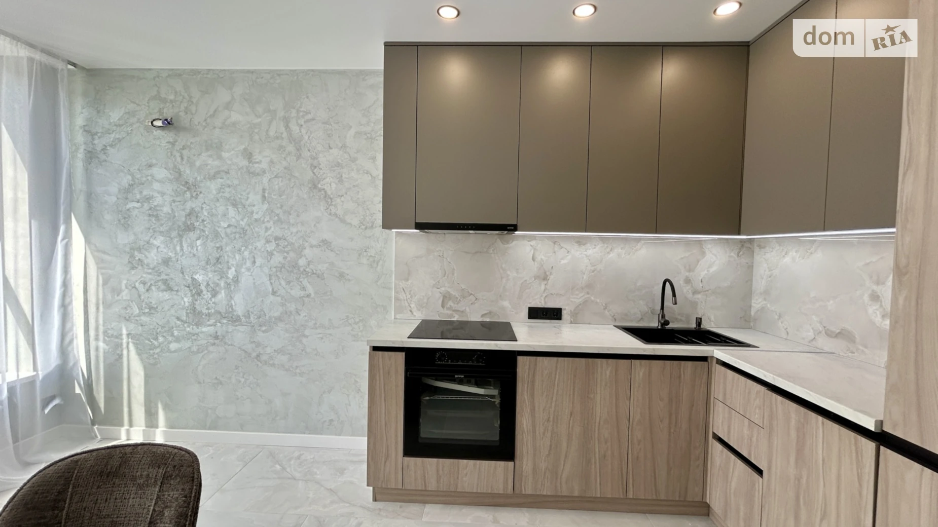 Продается 1-комнатная квартира 42 кв. м в Ирпене, ул. Университетская(Карла Маркса), 3/15 - фото 2