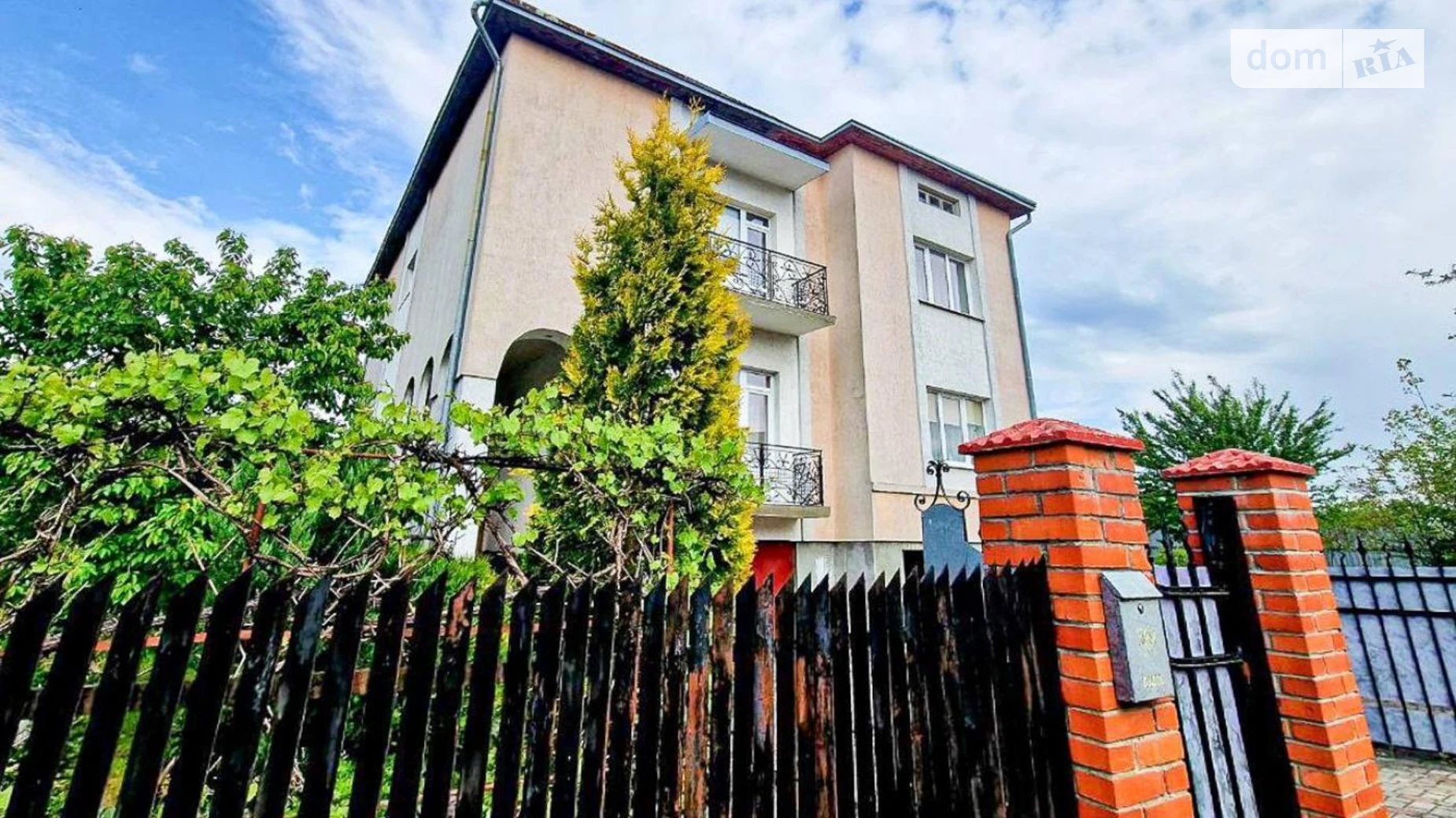 Продается дом на 2 этажа 350 кв. м с мебелью, цена: 119500 € - фото 2